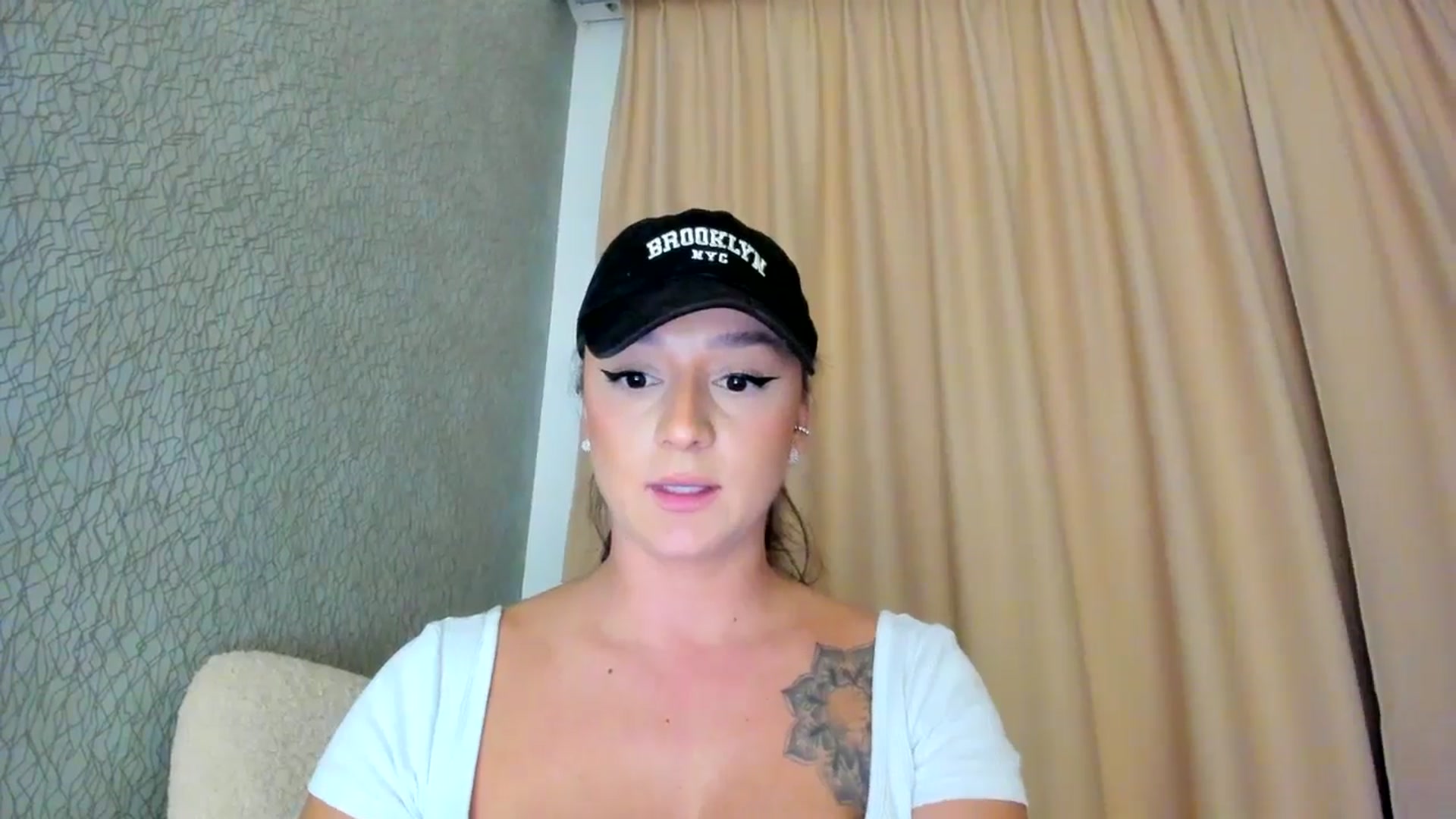 Gallery image thumbnail from Eve___'s myfreecams stream on, 12/02/2024, 16:15 image 19 of 20