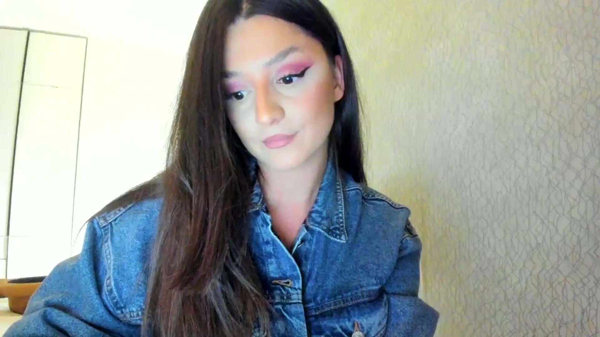 Gallery image thumbnail from Eve___'s myfreecams stream on, 12/11/2024, 14:42 image 8 of 20
