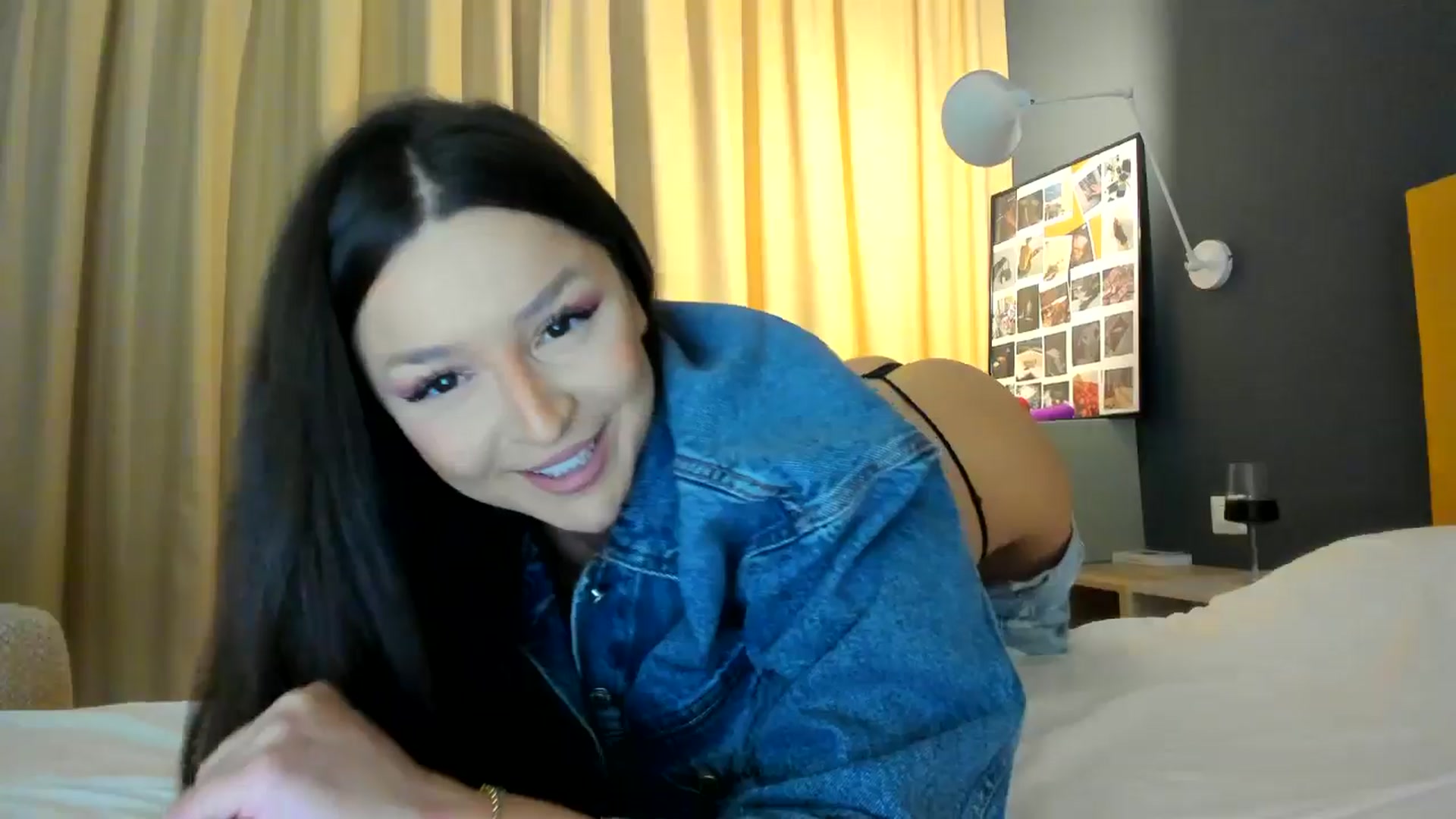 Gallery image thumbnail from Eve___'s myfreecams stream on, 12/11/2024, 14:42 image 20 of 20