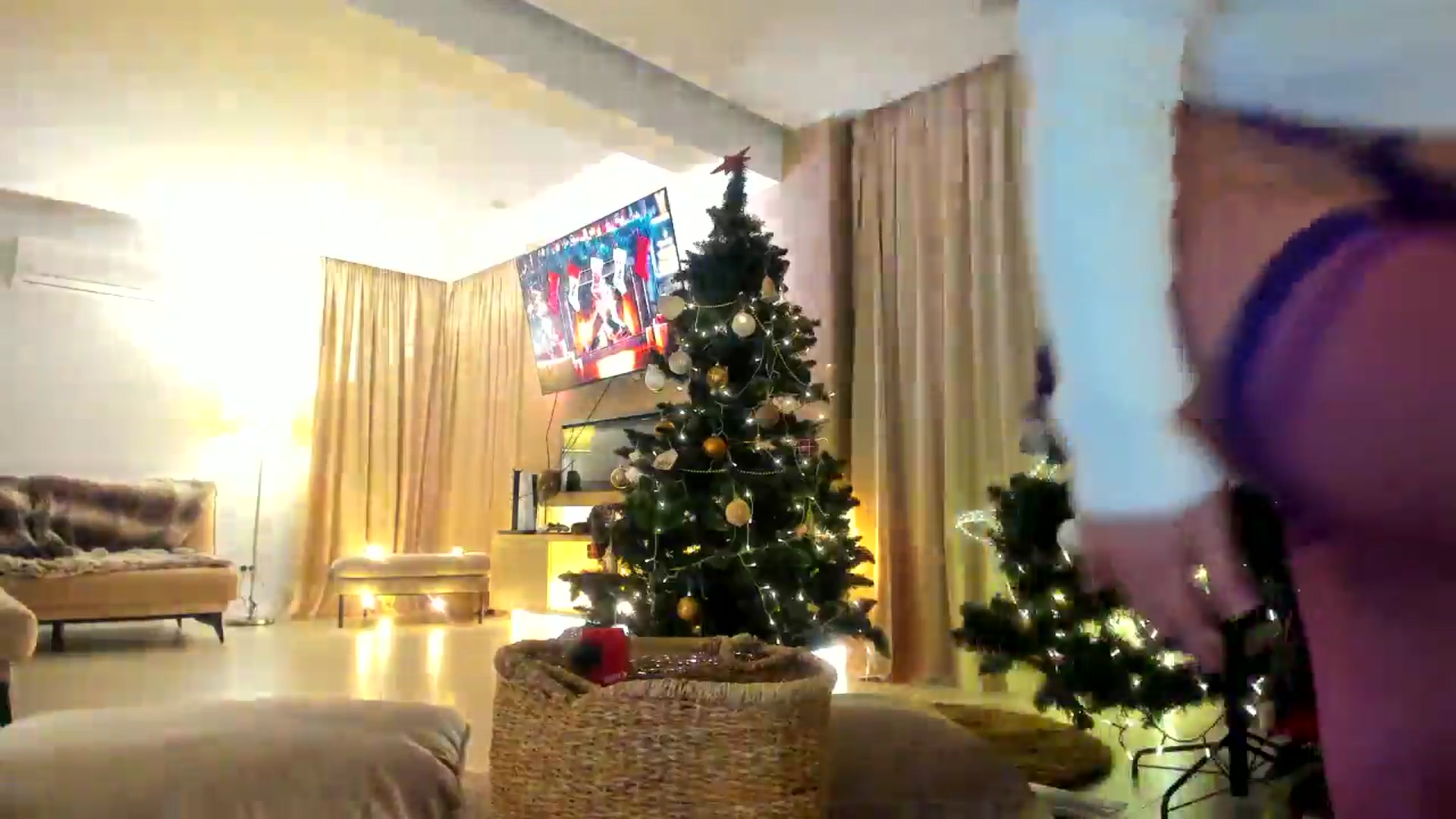Gallery image thumbnail from Eve___'s myfreecams stream on, 12/15/2024, 17:13 image 5 of 20