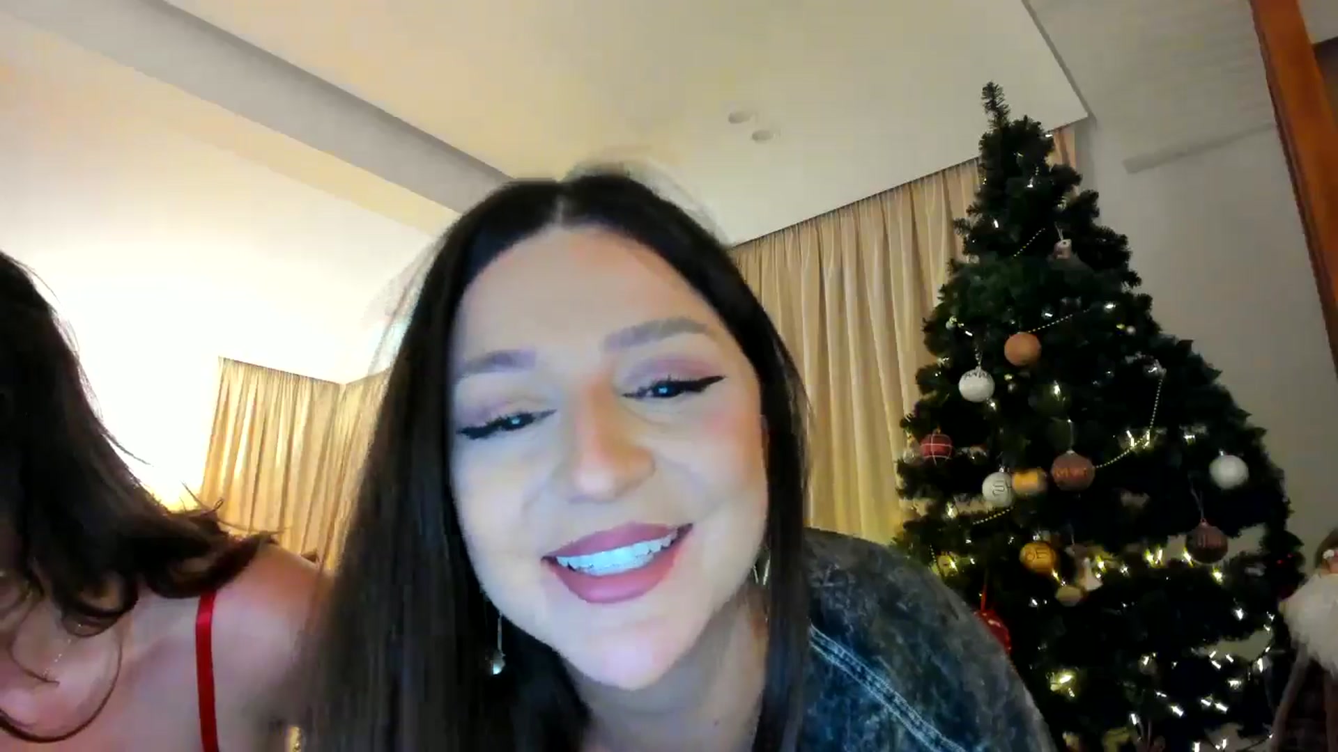 Gallery image thumbnail from Eve___'s myfreecams stream on, 12/15/2024, 17:13 image 20 of 20