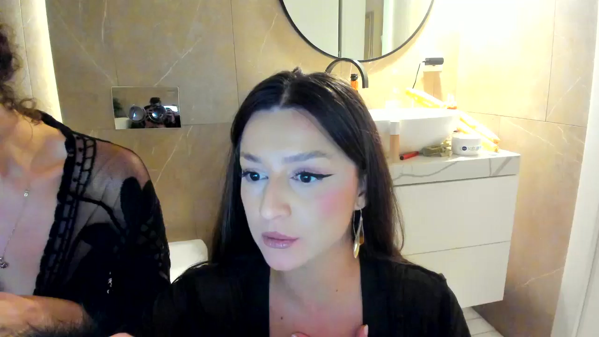Gallery image thumbnail from Eve___'s myfreecams stream on, 12/15/2024, 19:29 image 2 of 20