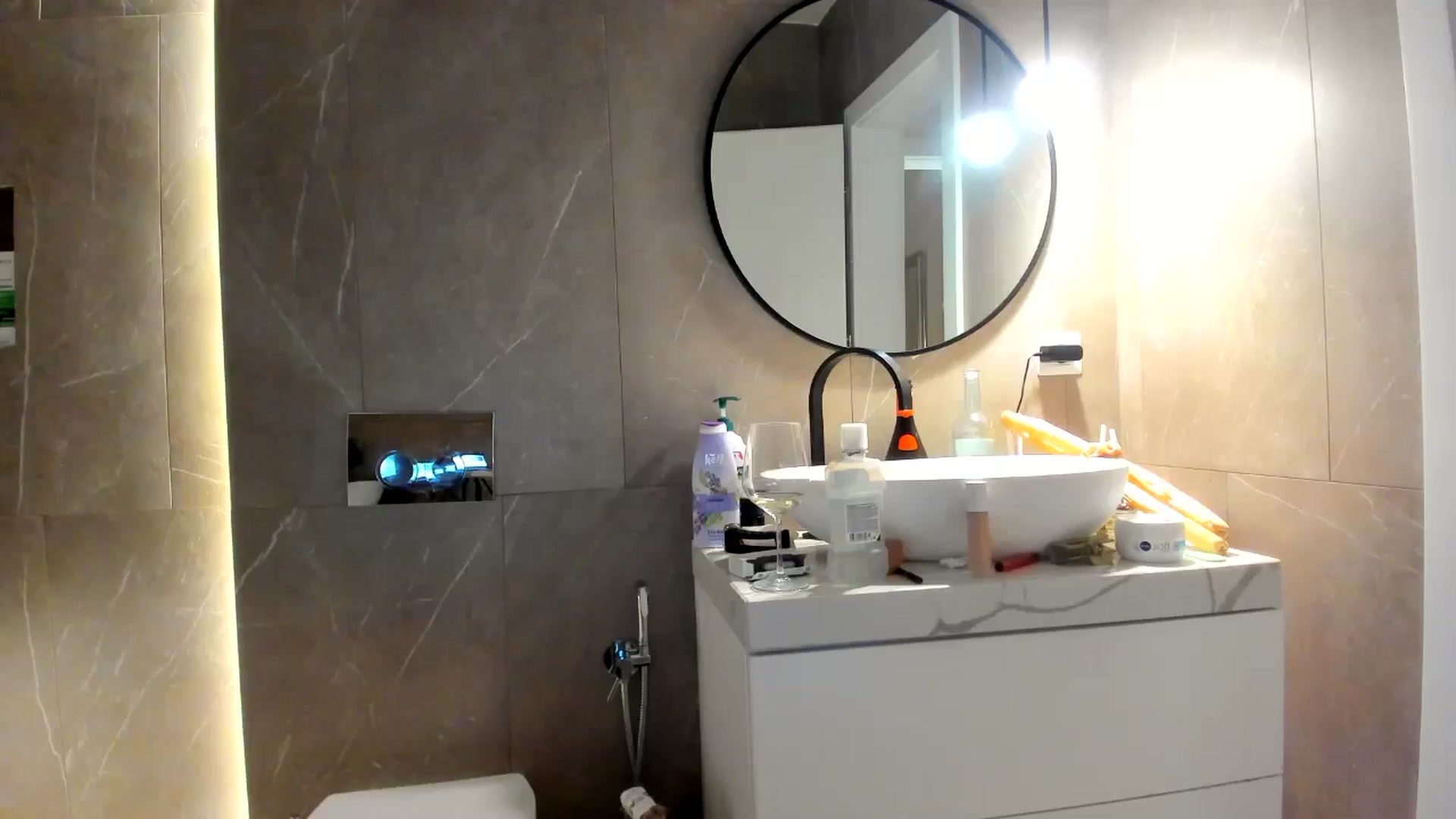Gallery image thumbnail from Eve___'s myfreecams stream on, 12/15/2024, 19:29 image 14 of 20