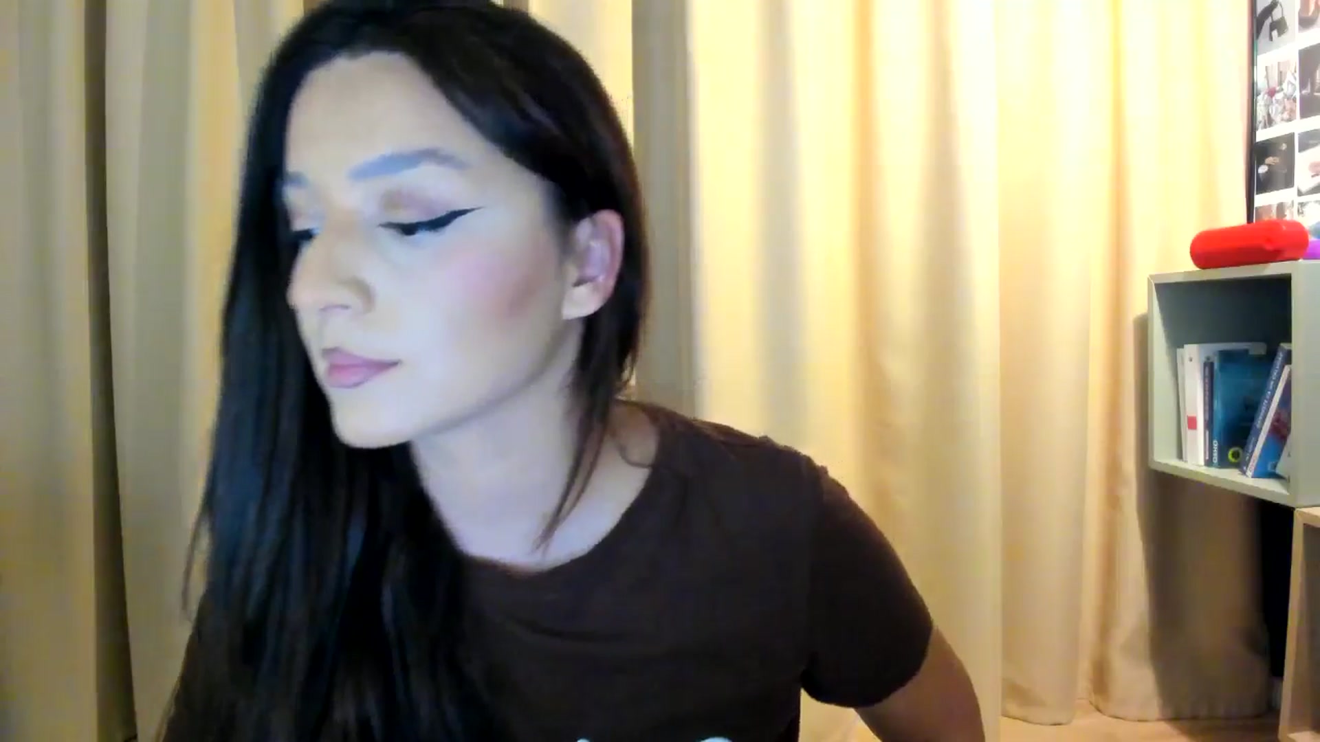 Gallery image thumbnail from Eve___'s myfreecams stream on, 01/04/2025, 15:05 image 9 of 20