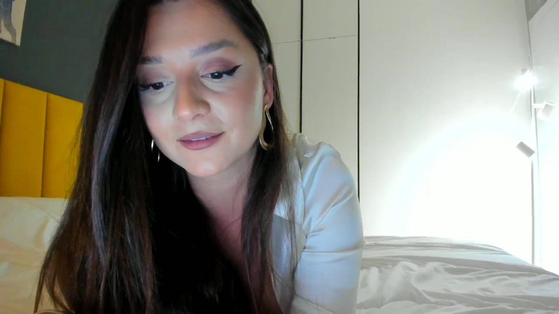 Gallery image thumbnail from Eve___'s myfreecams stream on, 01/05/2025, 16:23 image 14 of 20