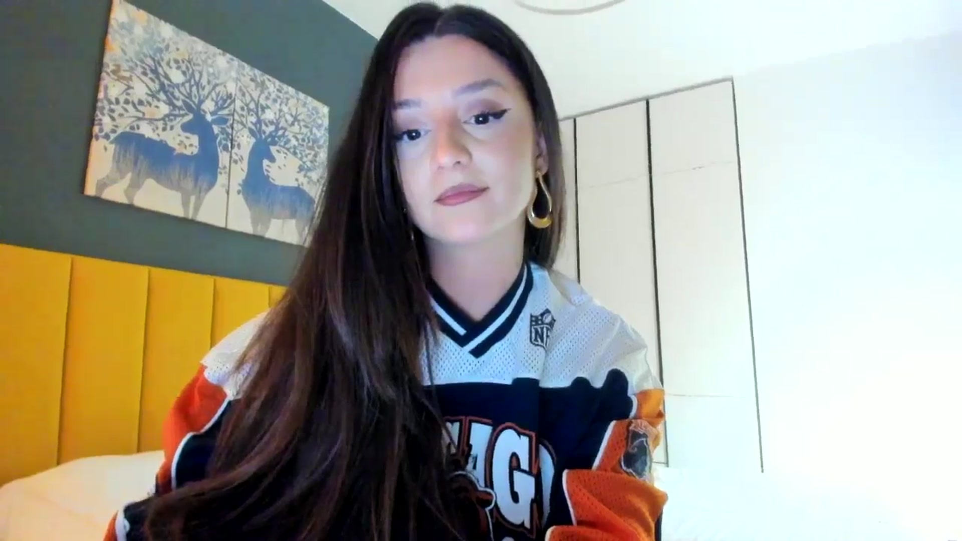 Gallery image thumbnail from Eve___'s myfreecams stream on, 01/05/2025, 17:39 image 18 of 20