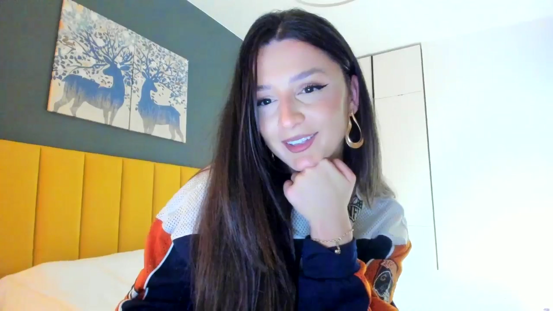 Gallery image thumbnail from Eve___'s myfreecams stream on, 01/05/2025, 17:39 image 19 of 20