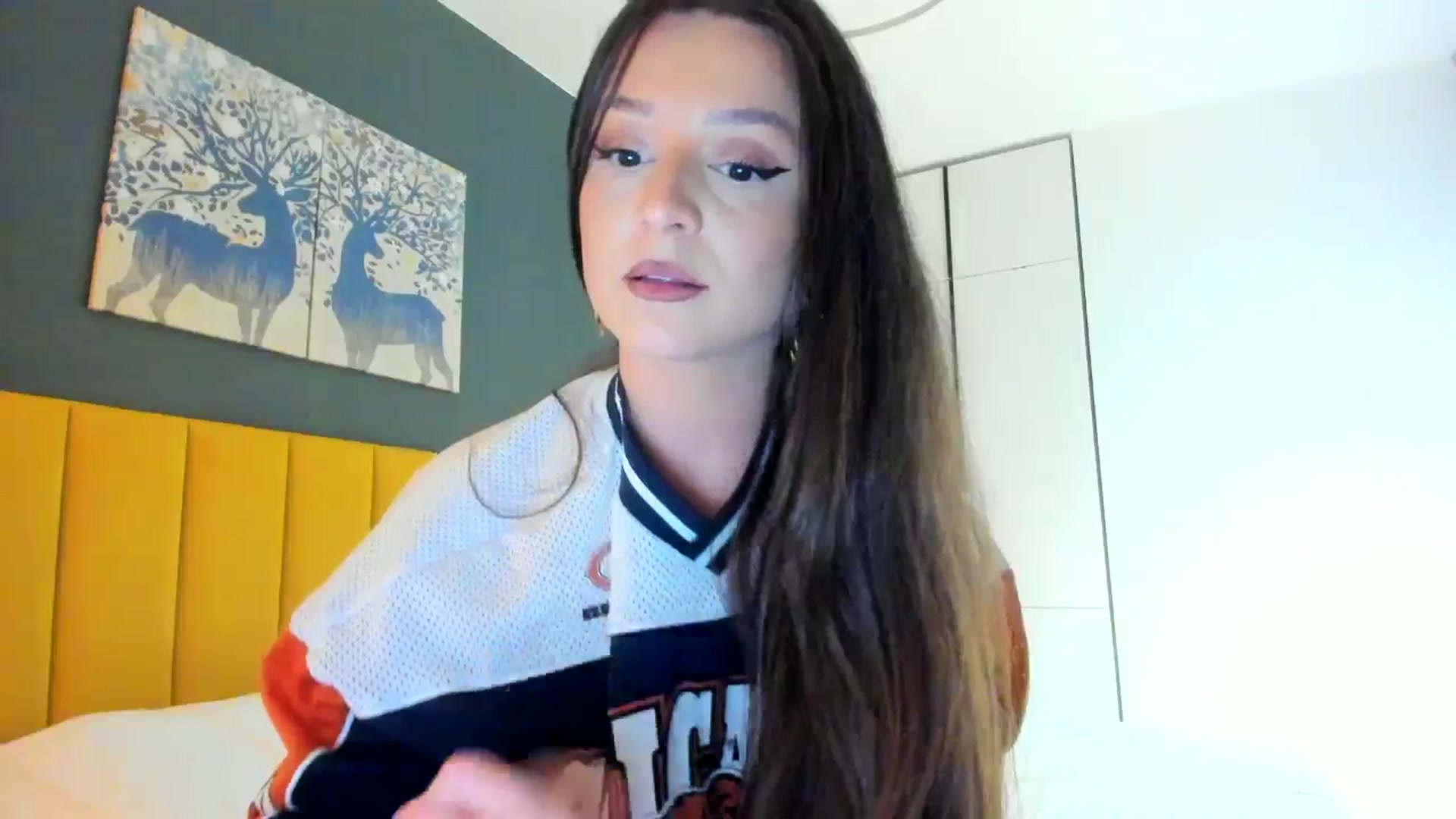 Gallery image thumbnail from Eve___'s myfreecams stream on, 01/05/2025, 17:39 image 17 of 20