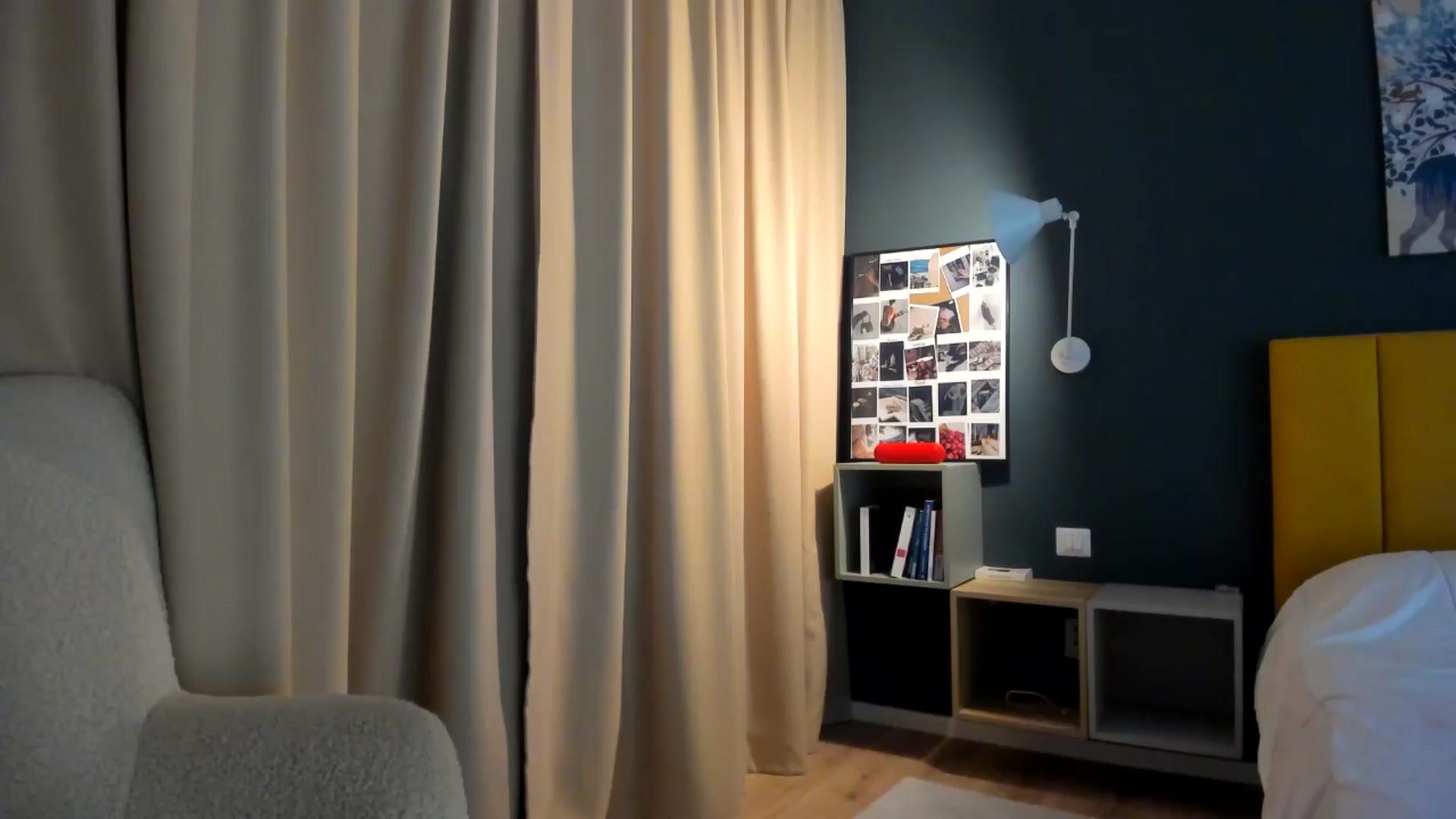 Gallery image thumbnail from Eve___'s myfreecams stream on, 01/06/2025, 15:40 image 17 of 20
