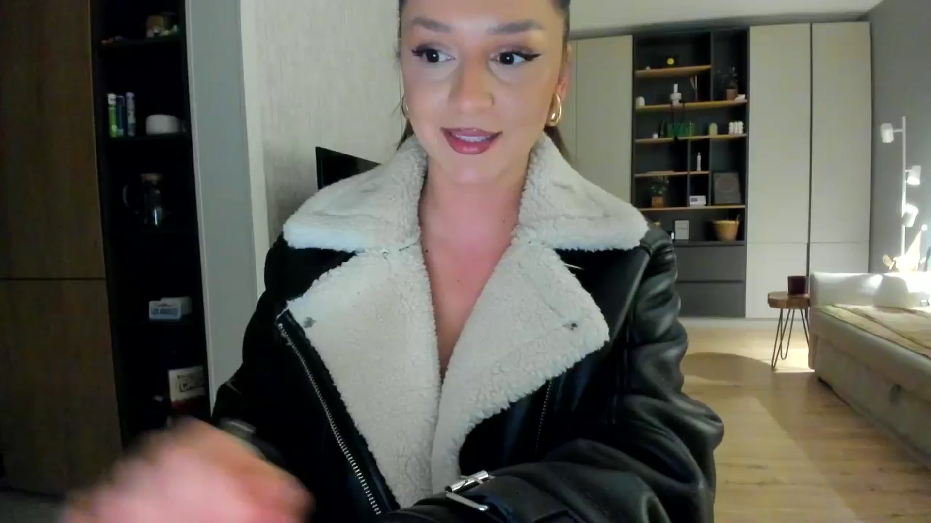 Gallery image thumbnail from Eve___'s myfreecams stream on, 01/10/2025, 17:31 image 1 of 20