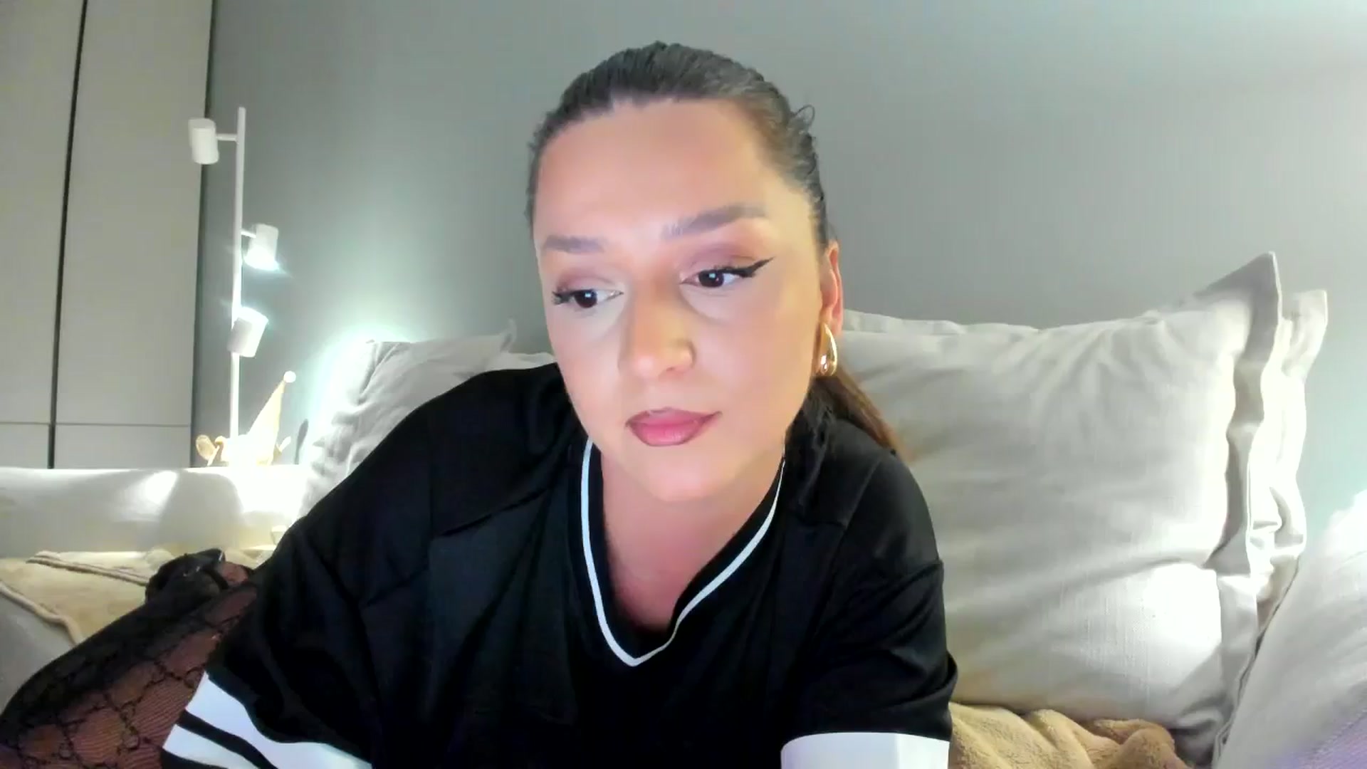 Gallery image thumbnail from Eve___'s myfreecams stream on, 01/10/2025, 17:31 image 7 of 20