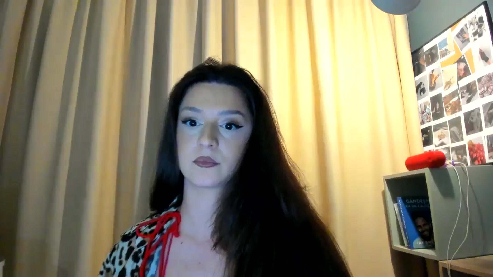 Gallery image thumbnail from Eve___'s myfreecams stream on, 01/12/2025, 17:14 image 16 of 20