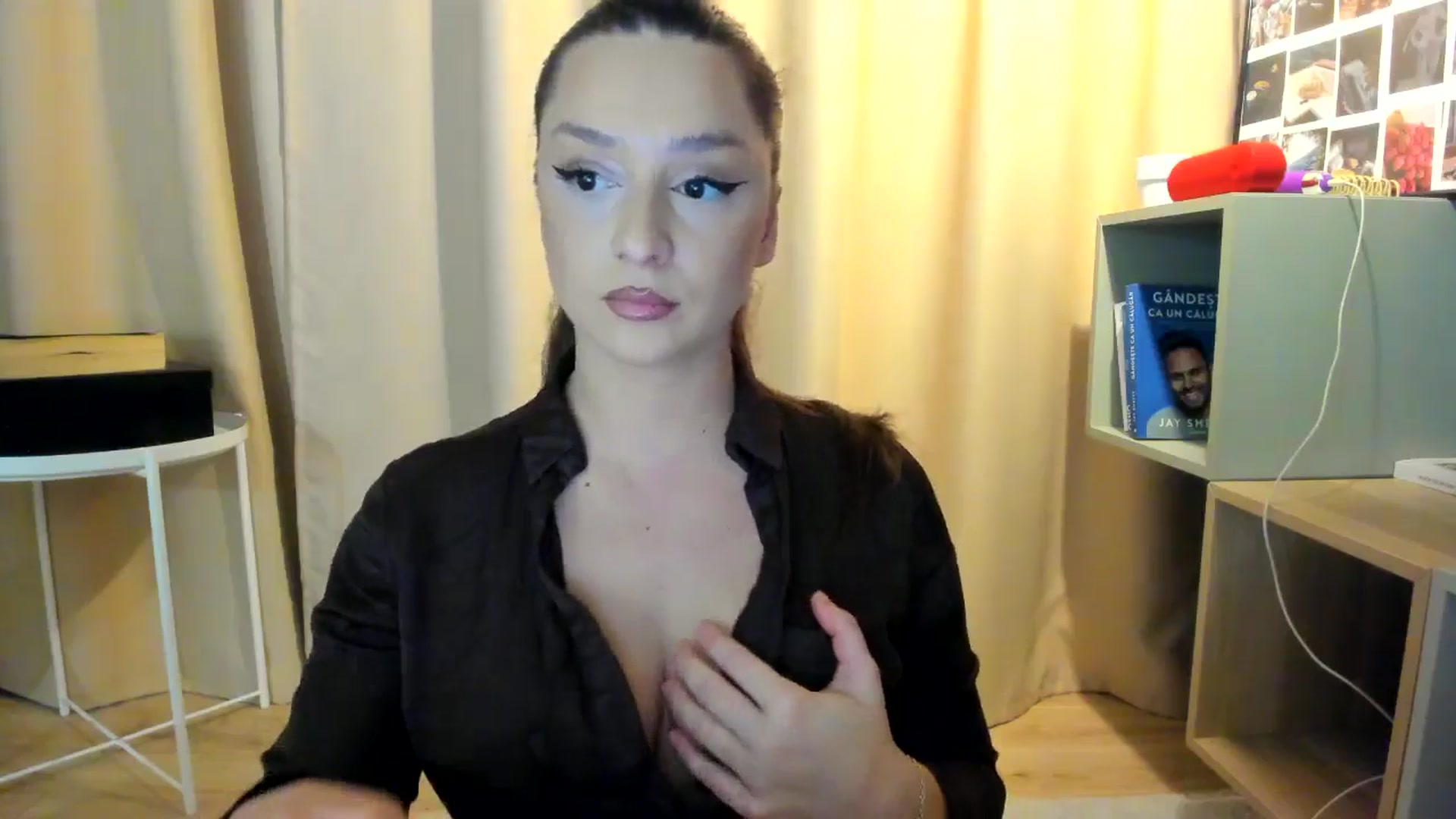 Gallery image thumbnail from Eve___'s myfreecams stream on, 01/13/2025, 17:06 image 7 of 20