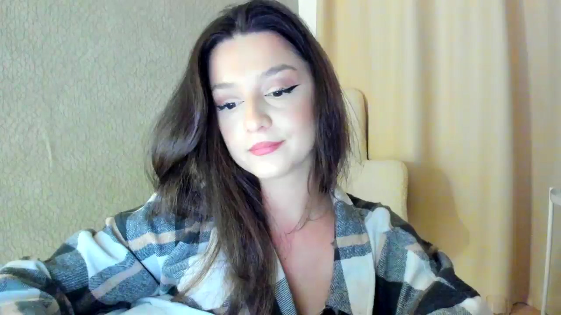 Gallery image thumbnail from Eve___'s myfreecams stream on, 01/19/2025, 17:35 image 18 of 20