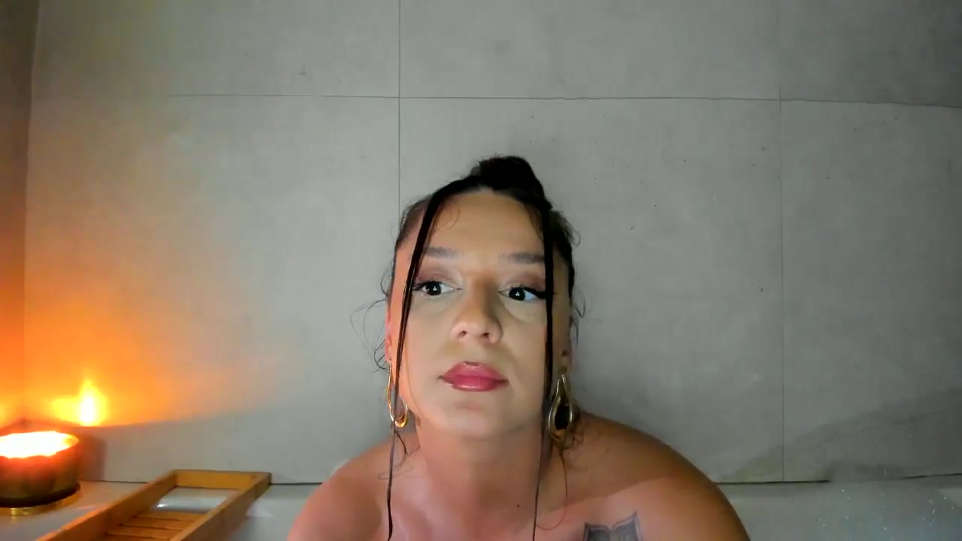 Gallery image thumbnail from Eve___'s myfreecams stream on, 01/26/2025, 19:22 image 14 of 20