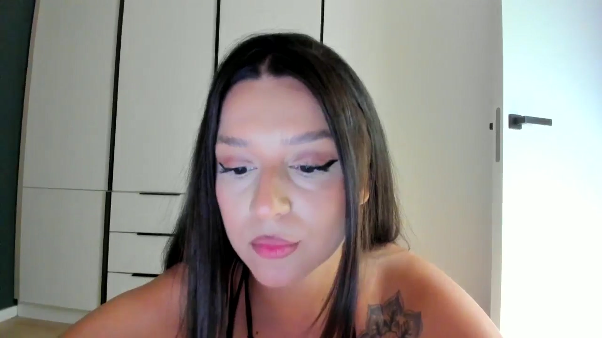 Gallery image thumbnail from Eve___'s myfreecams stream on, 01/30/2025, 17:23 image 16 of 20
