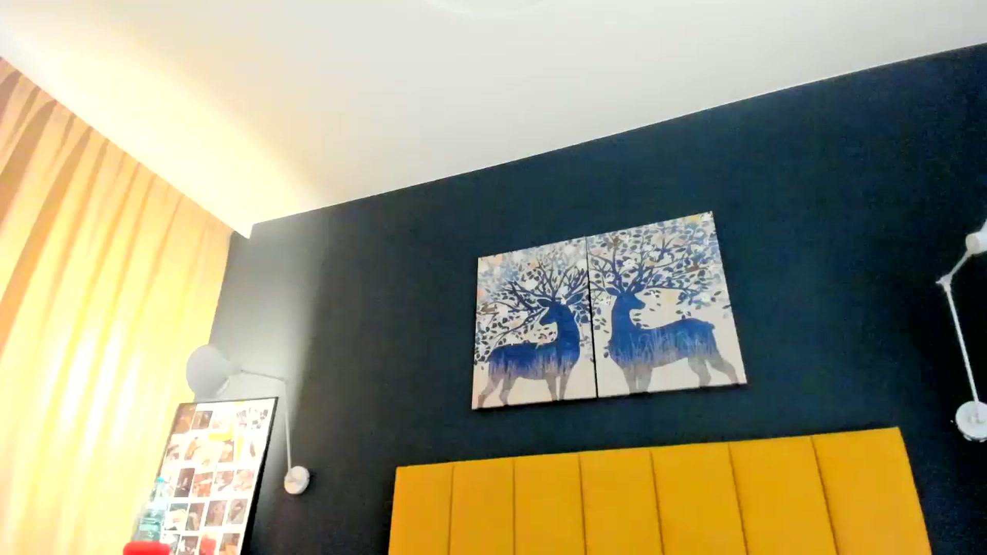 Gallery image thumbnail from Eve___'s myfreecams stream on, 02/06/2025, 17:03 image 15 of 20
