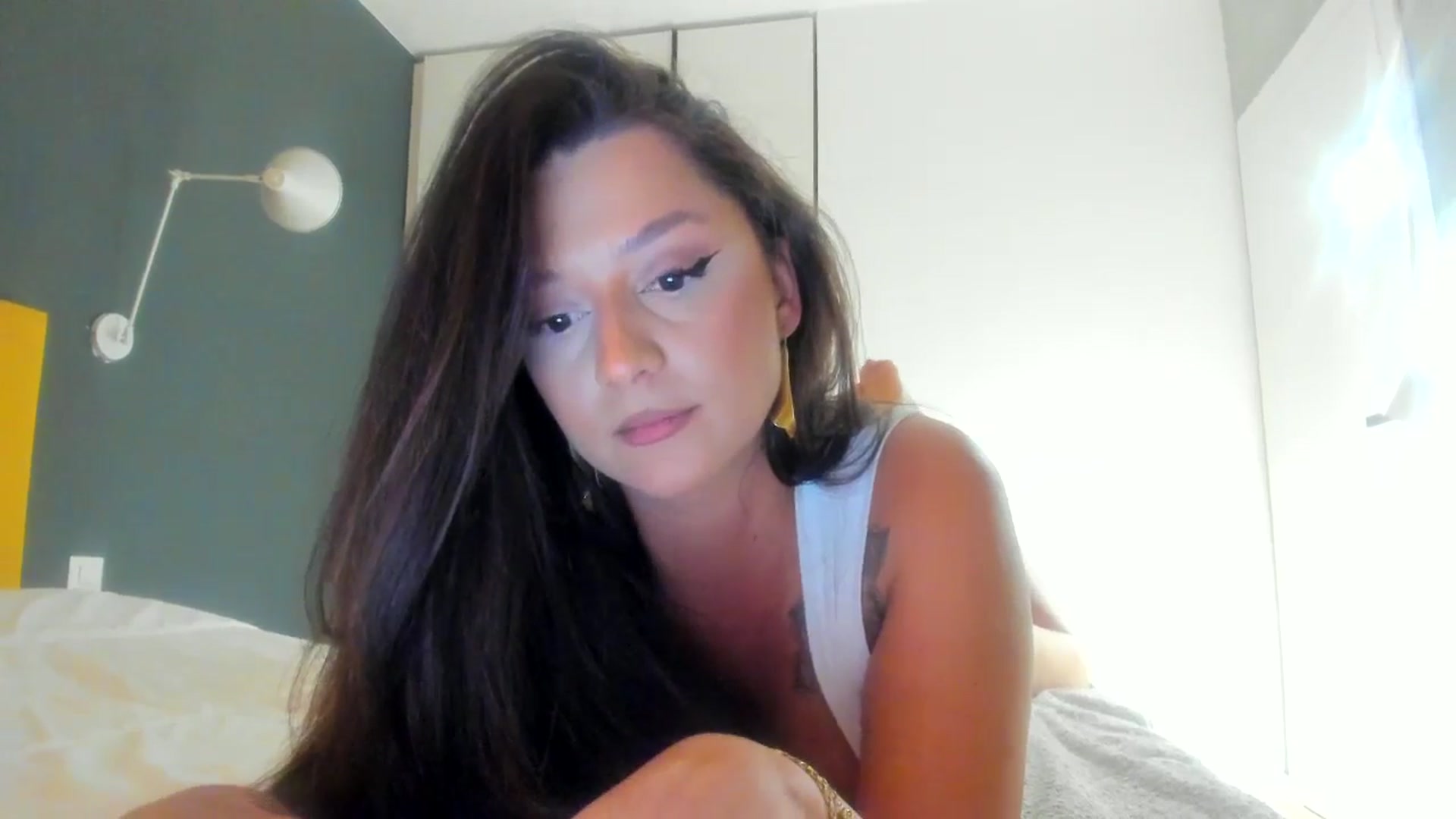Gallery image thumbnail from Eve___'s myfreecams stream on, 02/06/2025, 18:05 image 19 of 20