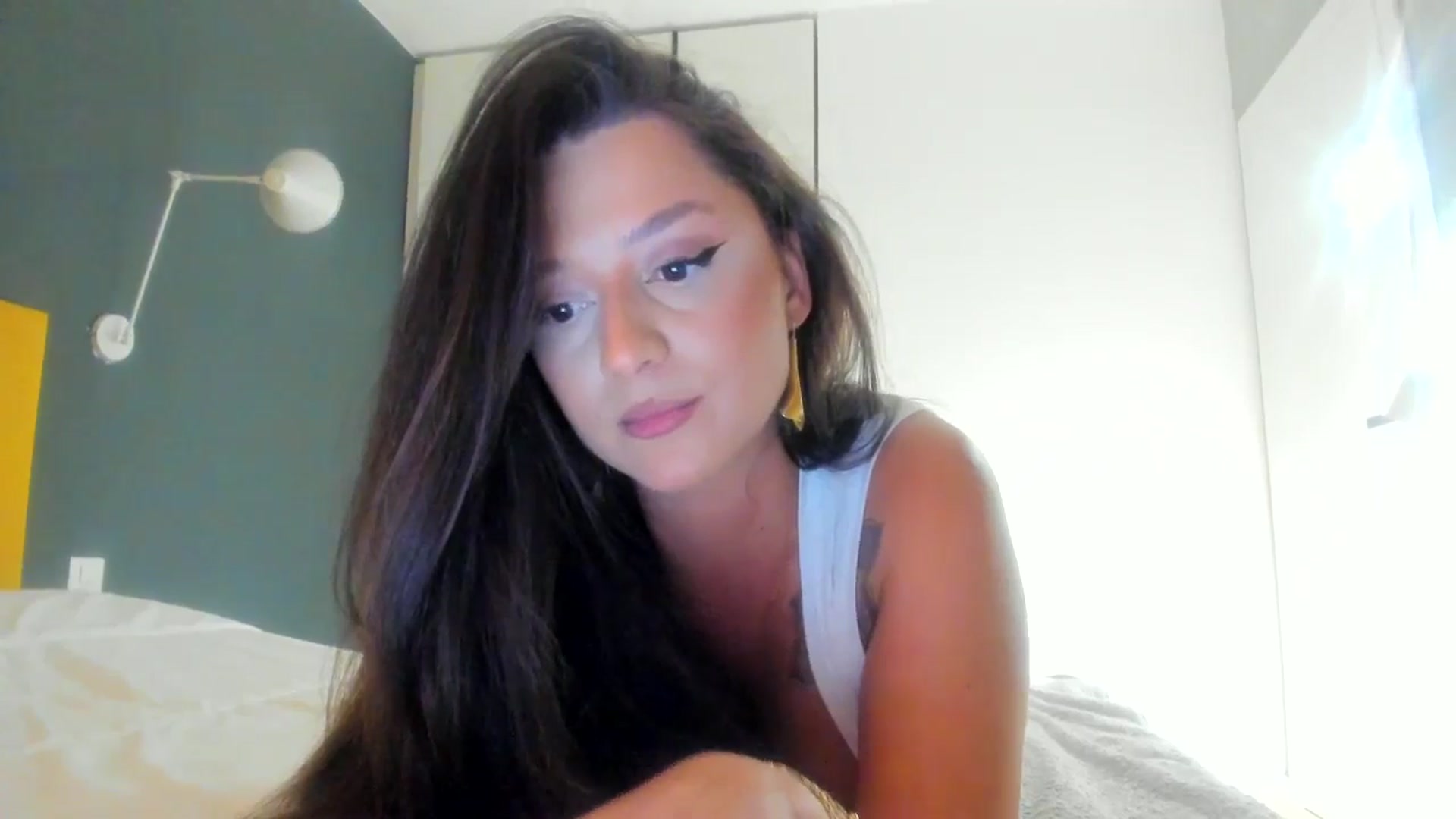 Gallery image thumbnail from Eve___'s myfreecams stream on, 02/06/2025, 18:05 image 18 of 20