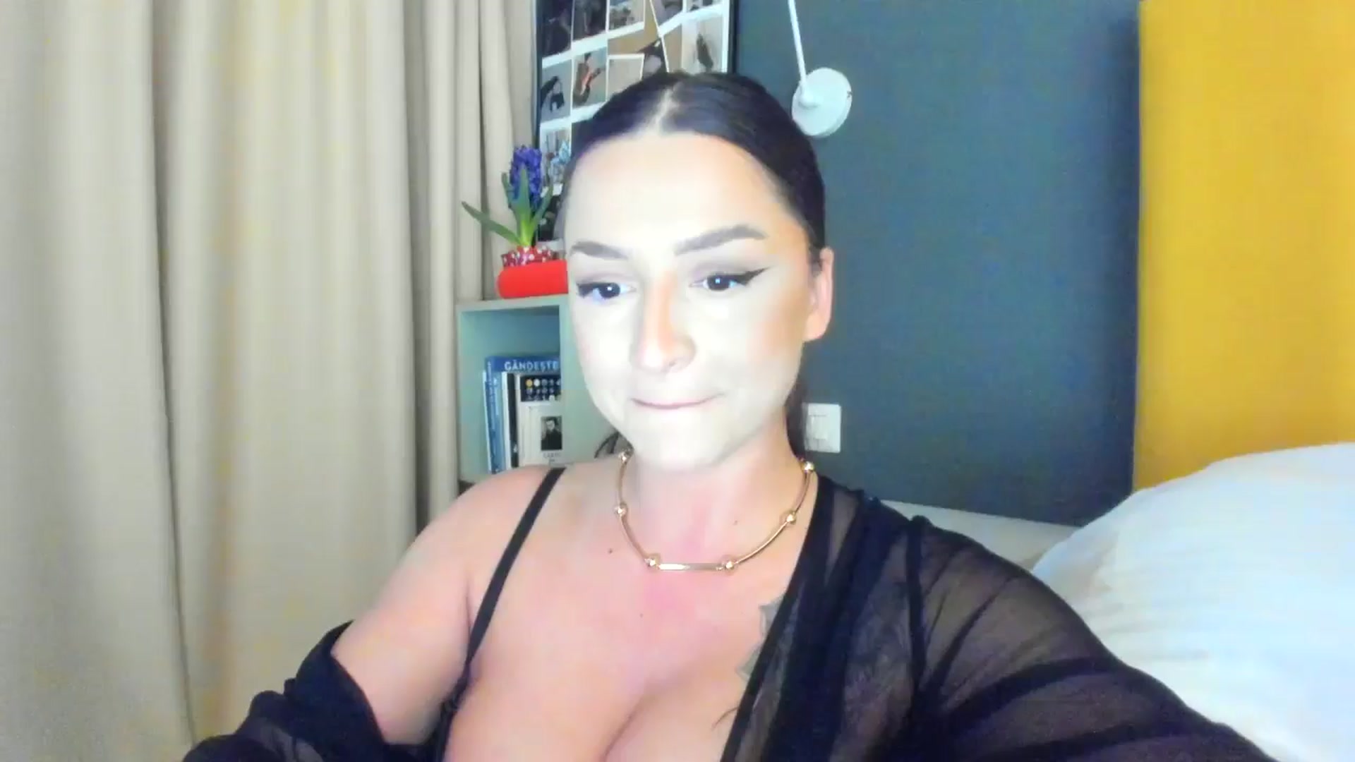 Gallery image thumbnail from Eve___'s myfreecams stream on, 02/26/2025, 17:31 image 11 of 20