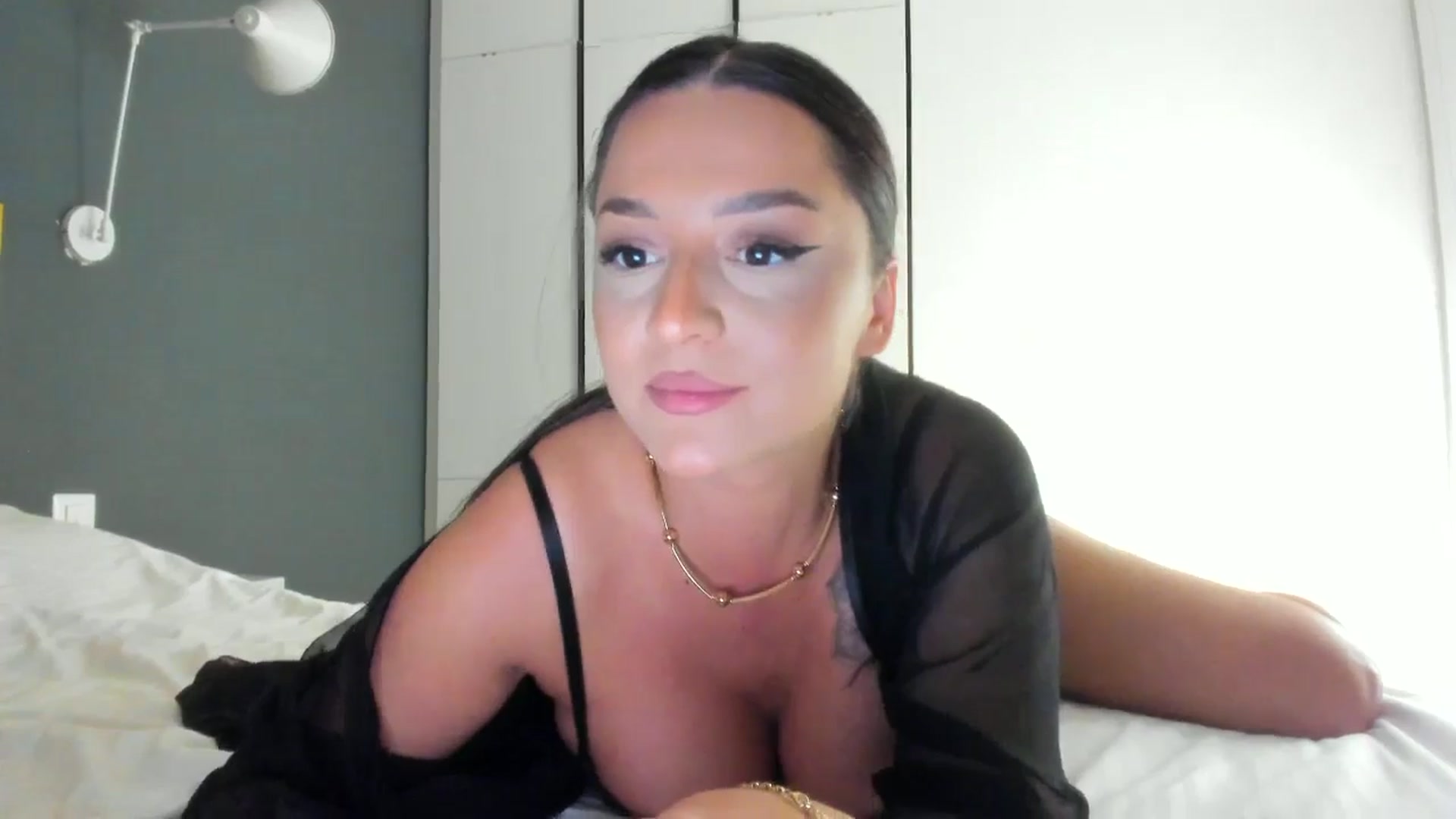Gallery image thumbnail from Eve___'s myfreecams stream on, 02/26/2025, 17:31 image 16 of 20