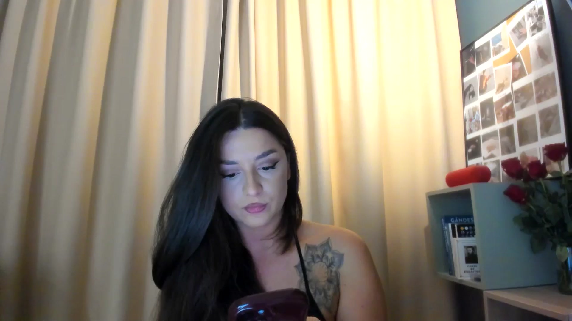 Gallery image thumbnail from Eve___'s myfreecams stream on, 02/28/2025, 17:13 image 6 of 20