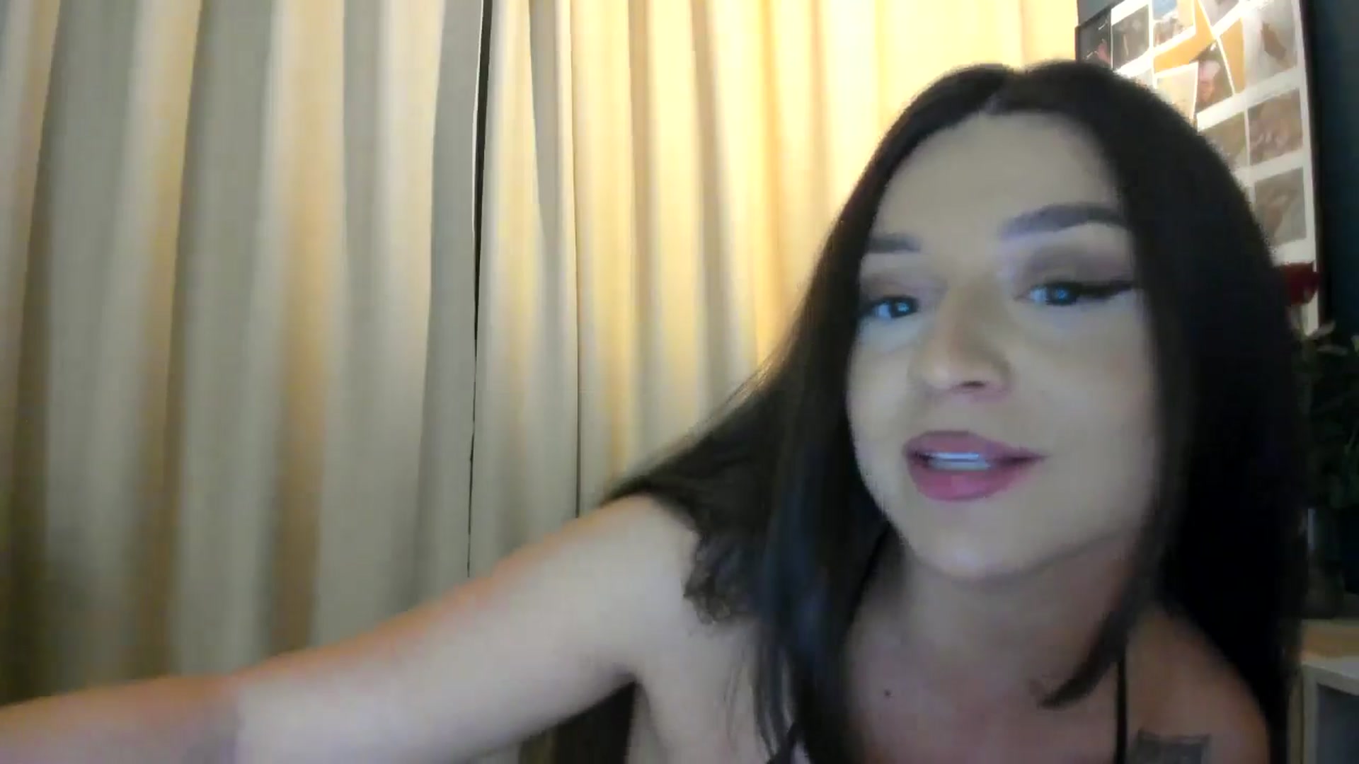 Gallery image thumbnail from Eve___'s myfreecams stream on, 02/28/2025, 17:13 image 11 of 20