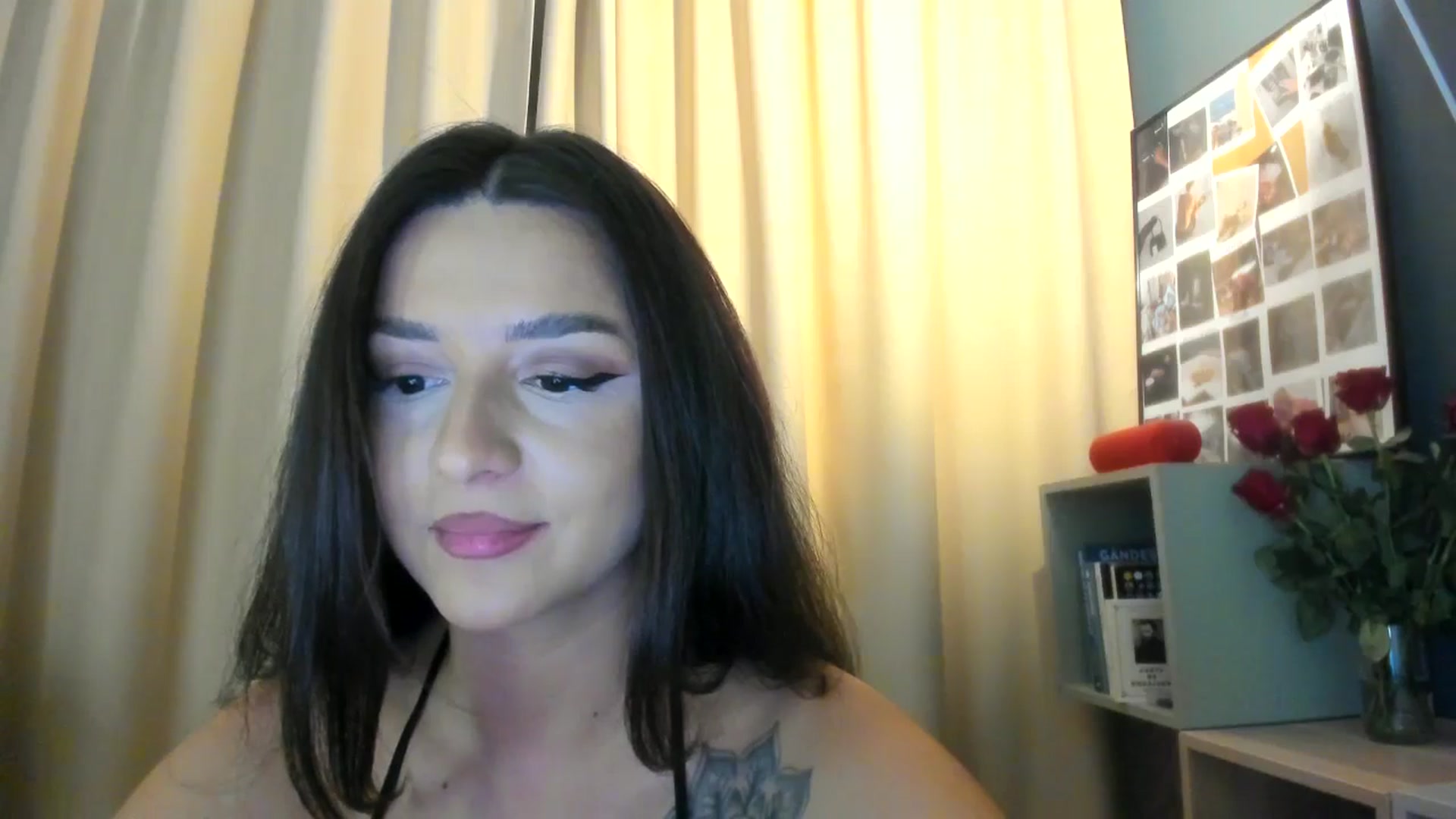Gallery image thumbnail from Eve___'s myfreecams stream on, 02/28/2025, 17:13 image 8 of 20