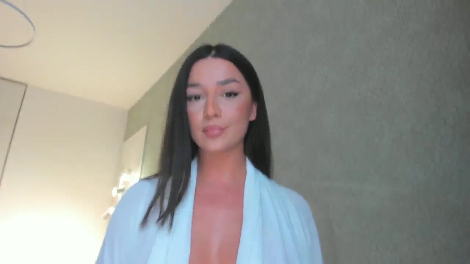 Gallery image thumbnail from Eve___'s myfreecams stream on, 03/11/2025, 16:03 image 15 of 20
