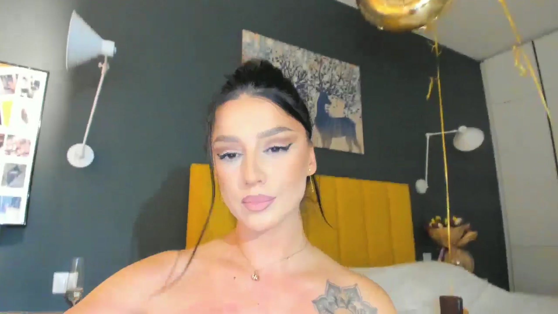 Gallery image thumbnail from Eve___'s myfreecams stream on, 03/15/2025, 17:39 image 11 of 20
