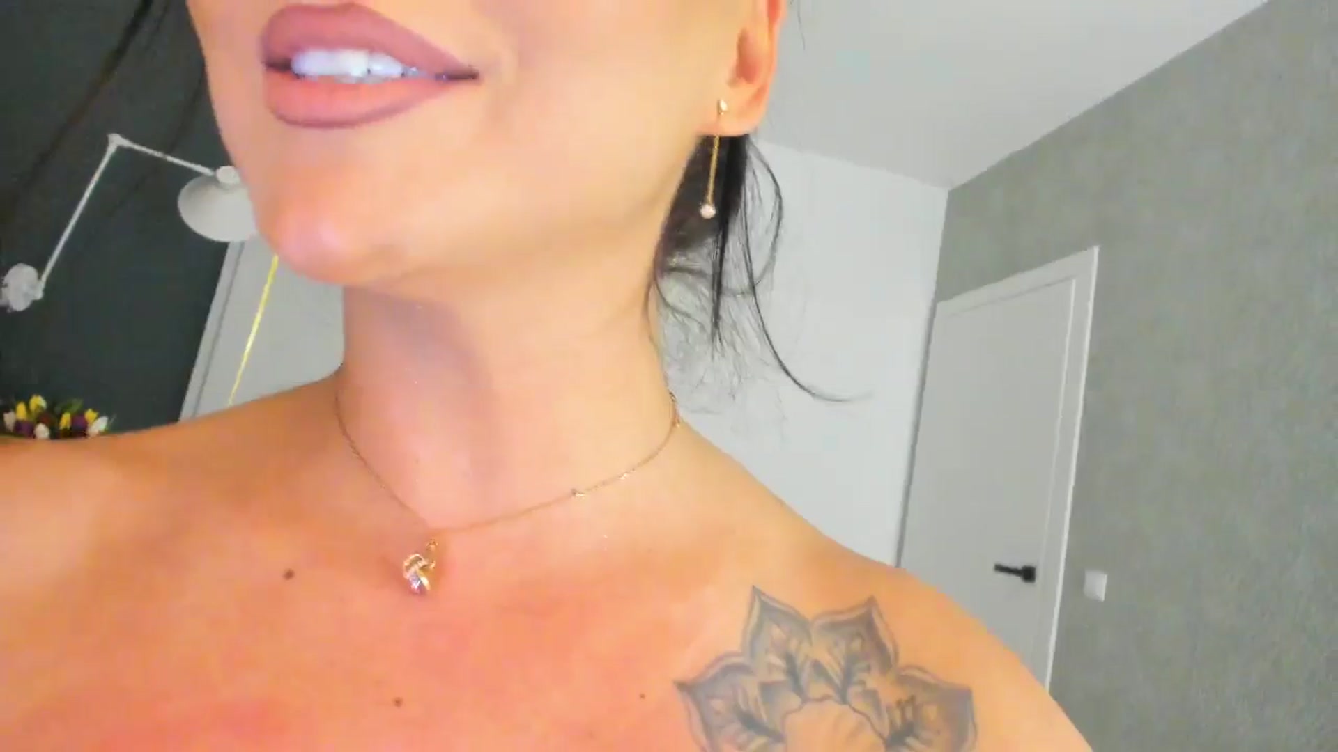 Gallery image thumbnail from Eve___'s myfreecams stream on, 03/15/2025, 17:39 image 10 of 20