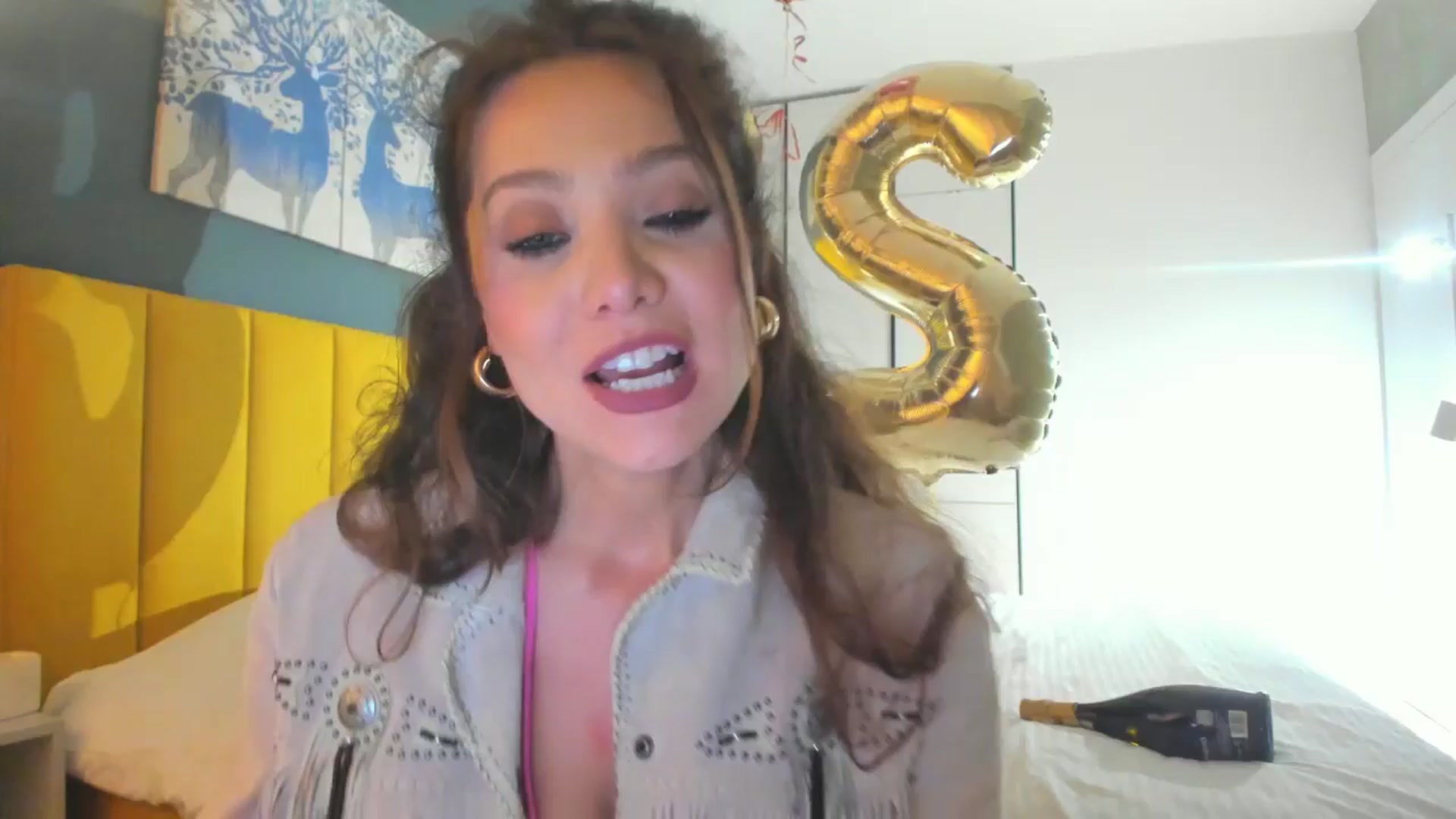 Gallery image thumbnail from Eve___'s myfreecams stream on, 03/15/2025, 19:44 image 7 of 20