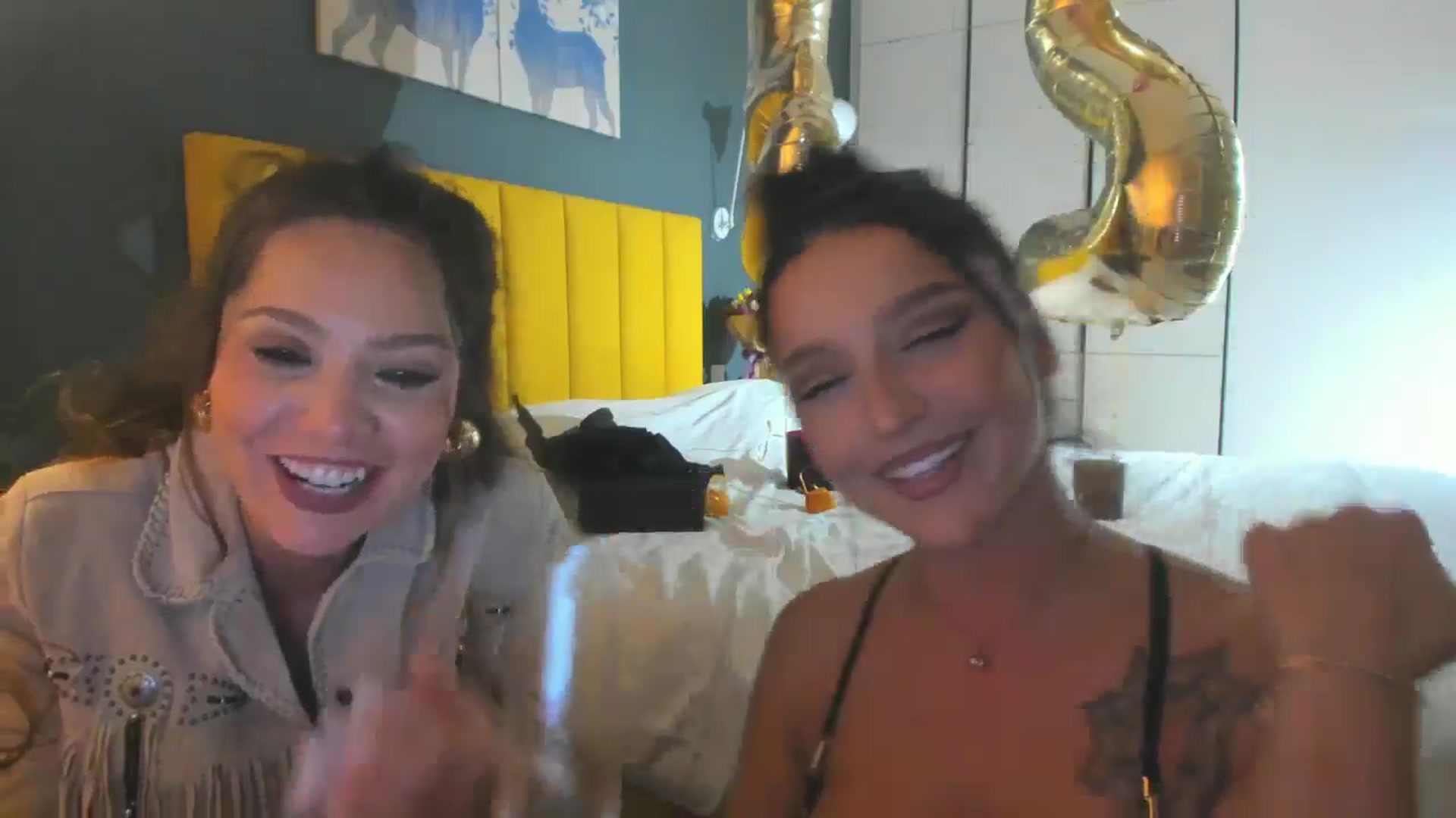 Gallery image thumbnail from Eve___'s myfreecams stream on, 03/15/2025, 19:44 image 10 of 20
