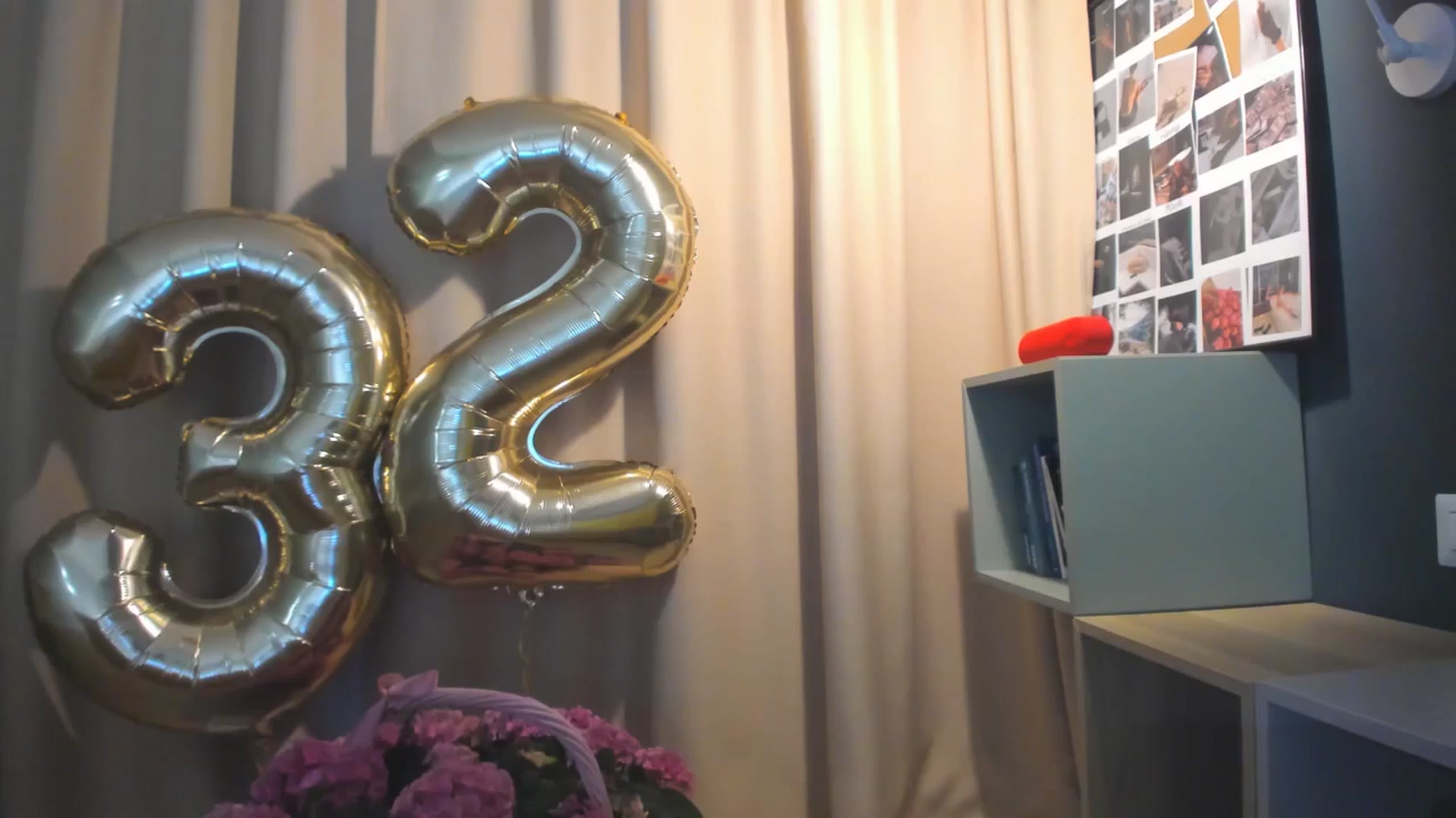 Gallery image thumbnail from Eve___'s myfreecams stream on, 03/17/2025, 16:15 image 15 of 20