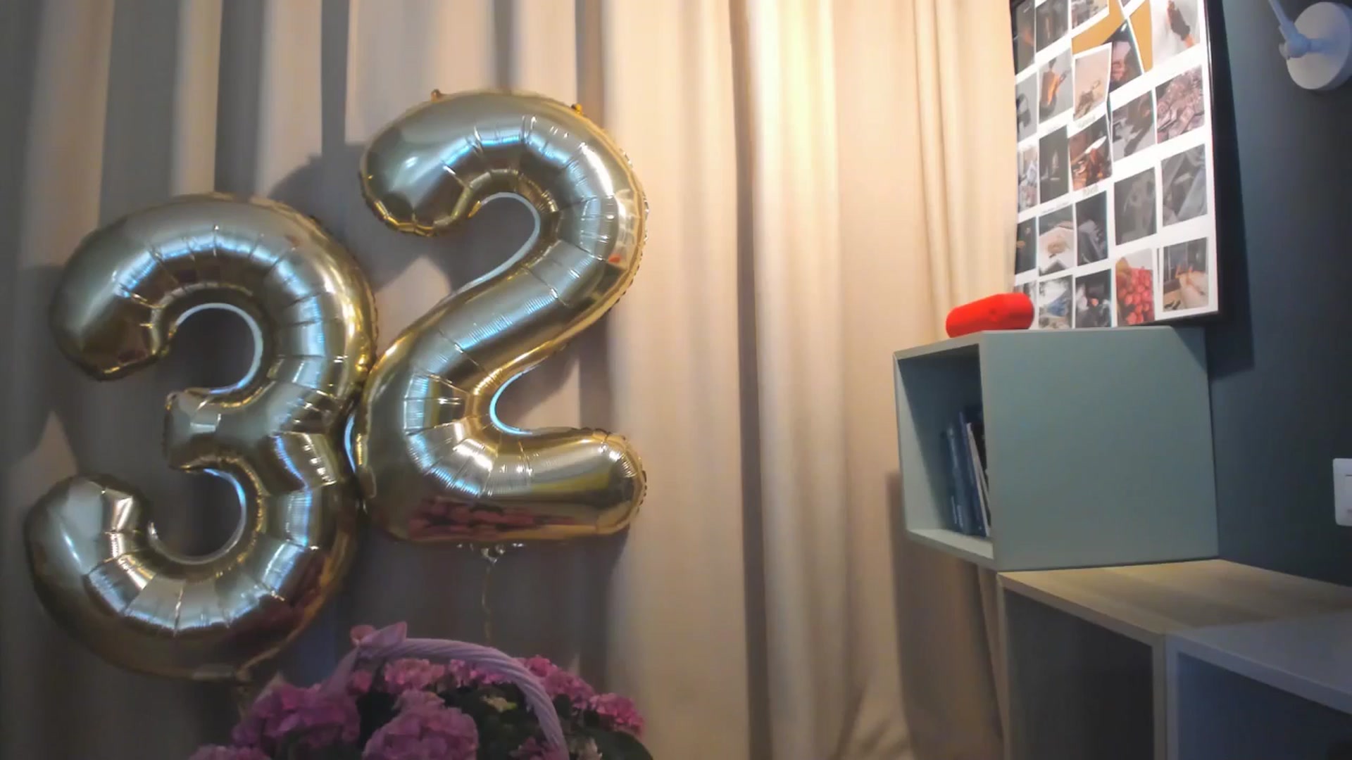 Gallery image thumbnail from Eve___'s myfreecams stream on, 03/17/2025, 16:15 image 14 of 20
