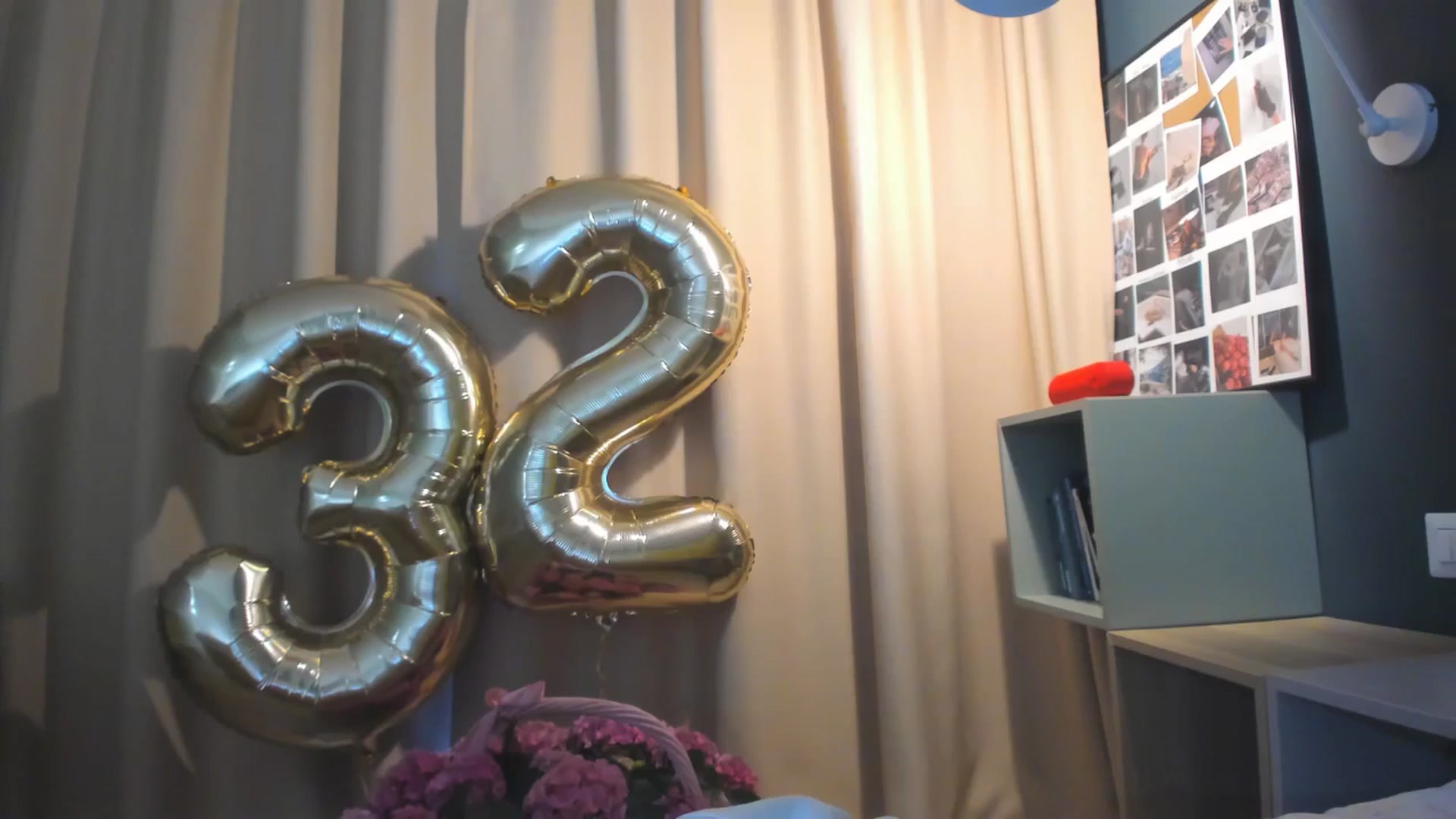 Gallery image thumbnail from Eve___'s myfreecams stream on, 03/17/2025, 16:15 image 8 of 20