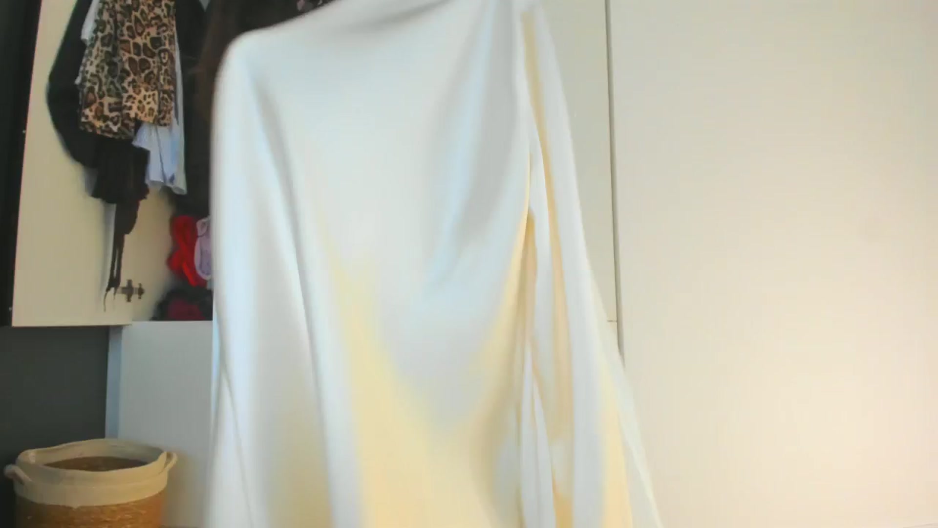 Gallery image thumbnail from Eve___'s myfreecams stream on, 03/28/2025, 15:34 image 5 of 20