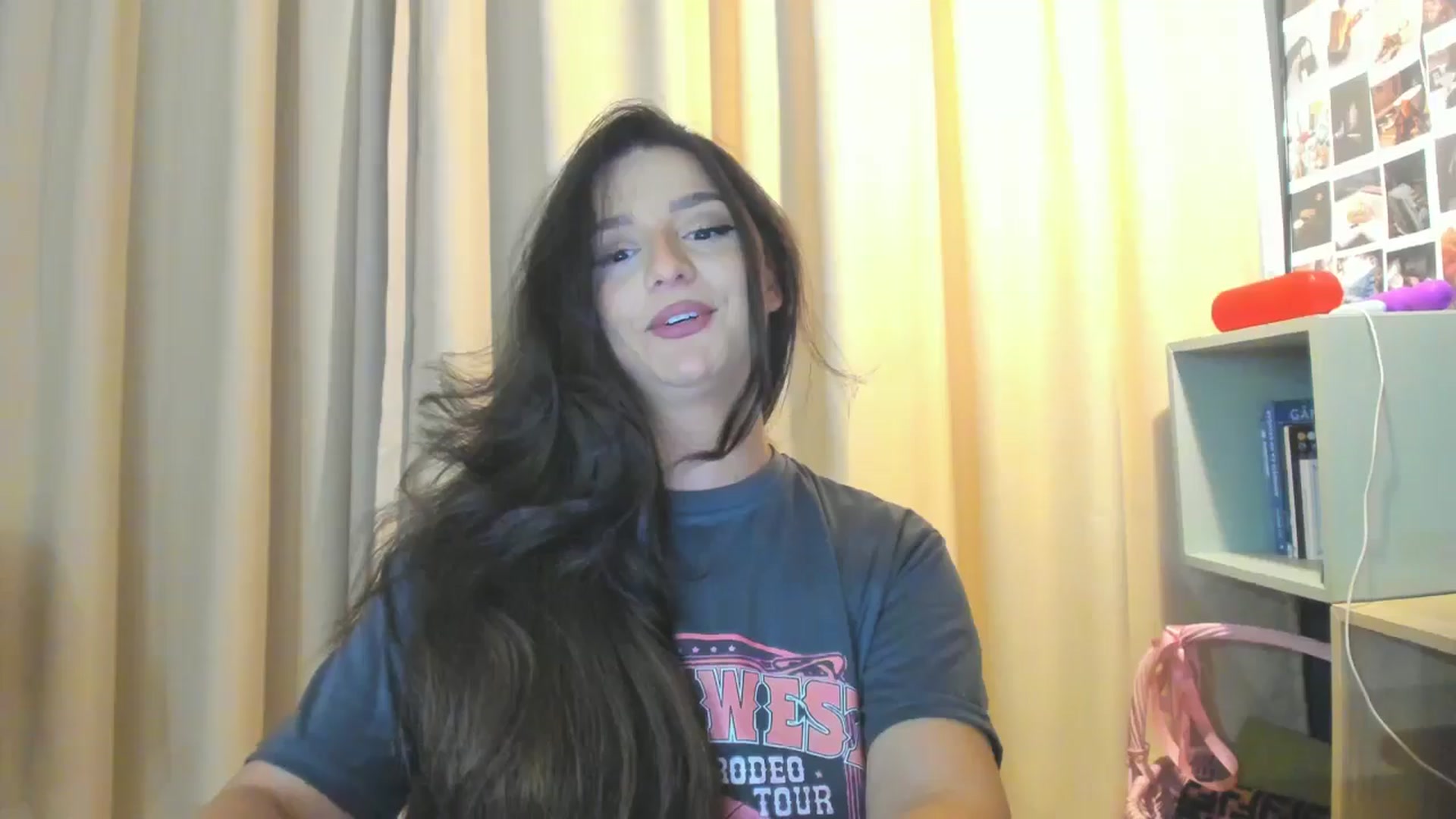 Gallery image thumbnail from Eve___'s myfreecams stream on, 03/28/2025, 17:07 image 11 of 20
