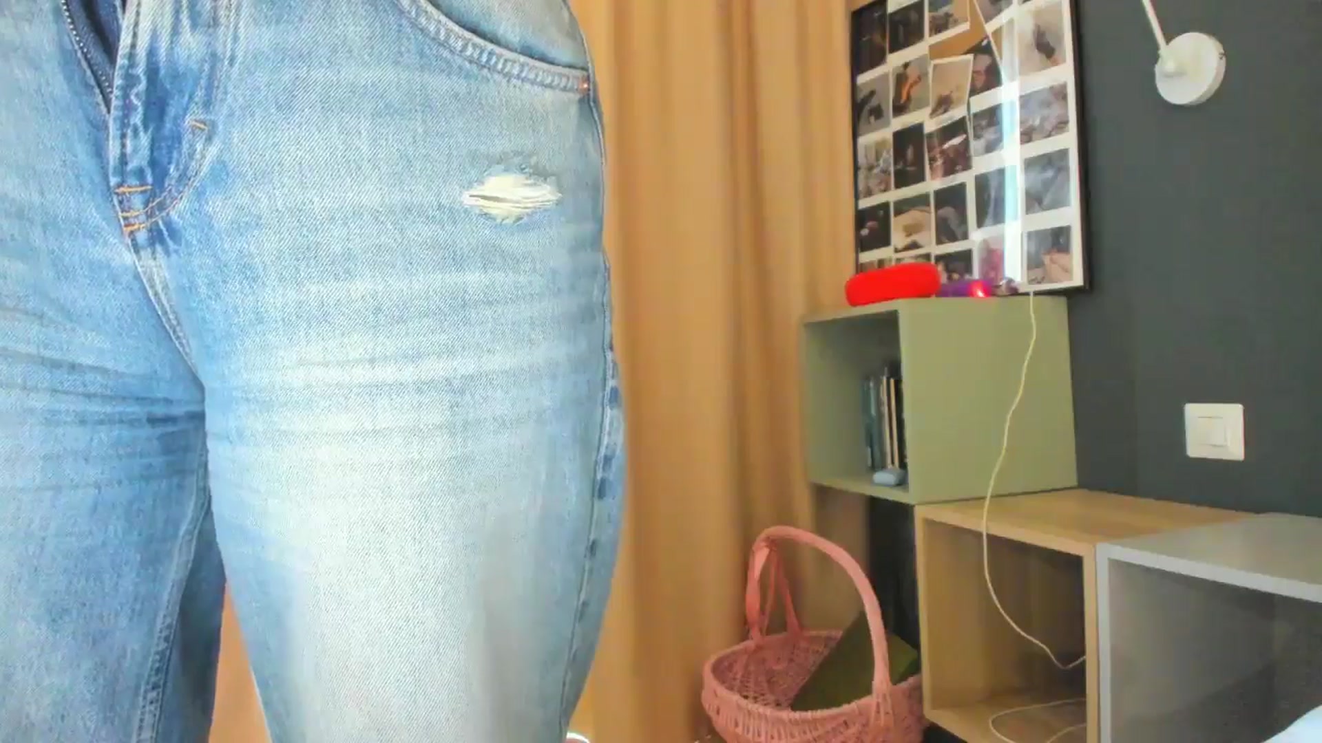 Gallery image thumbnail from Eve___'s myfreecams stream on, 04/06/2025, 12:49 image 4 of 20