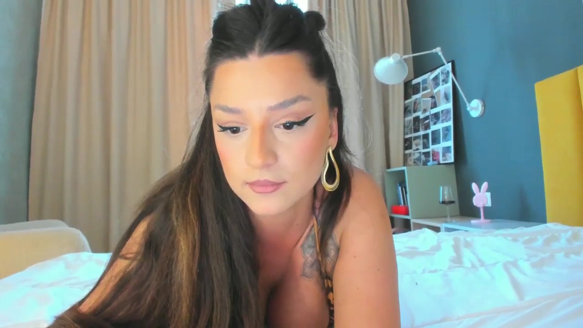Gallery image thumbnail from Eve___'s myfreecams stream on, 04/24/2025, 14:52 image 19 of 20