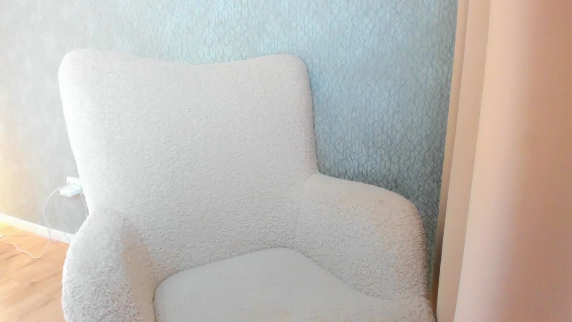 Gallery image thumbnail from Eve___'s myfreecams stream on, 04/27/2025, 15:17 image 11 of 20