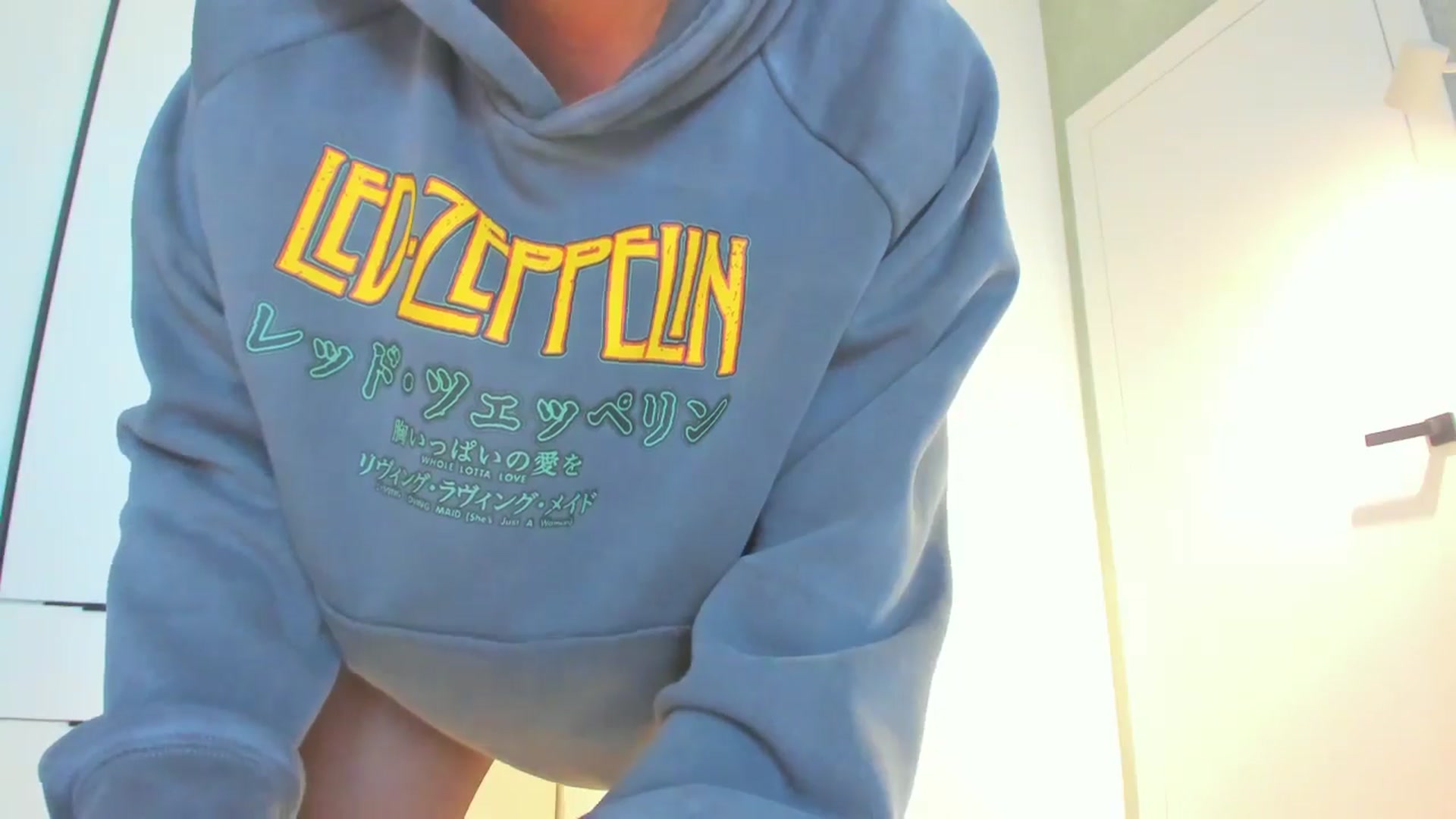 Gallery image thumbnail from Eve___'s myfreecams stream on, 04/27/2025, 15:17 image 4 of 20