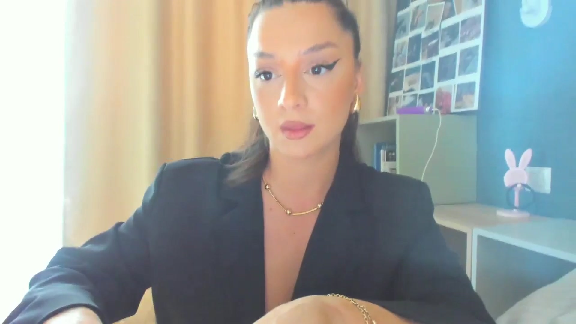 Gallery image thumbnail from Eve___'s myfreecams stream on, 05/04/2025, 13:11 image 6 of 20