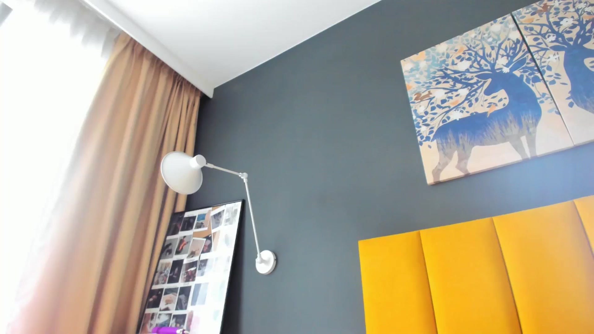 Gallery image thumbnail from Eve___'s myfreecams stream on, 05/04/2025, 13:11 image 2 of 20