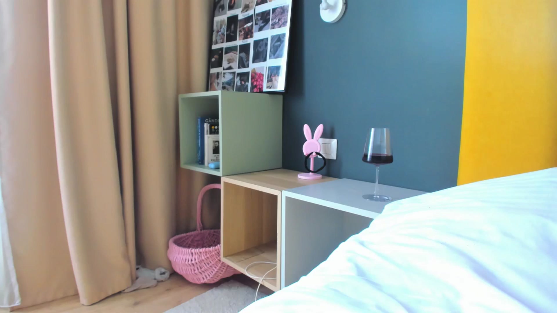 Gallery image thumbnail from Eve___'s myfreecams stream on, 05/04/2025, 14:38 image 1 of 20