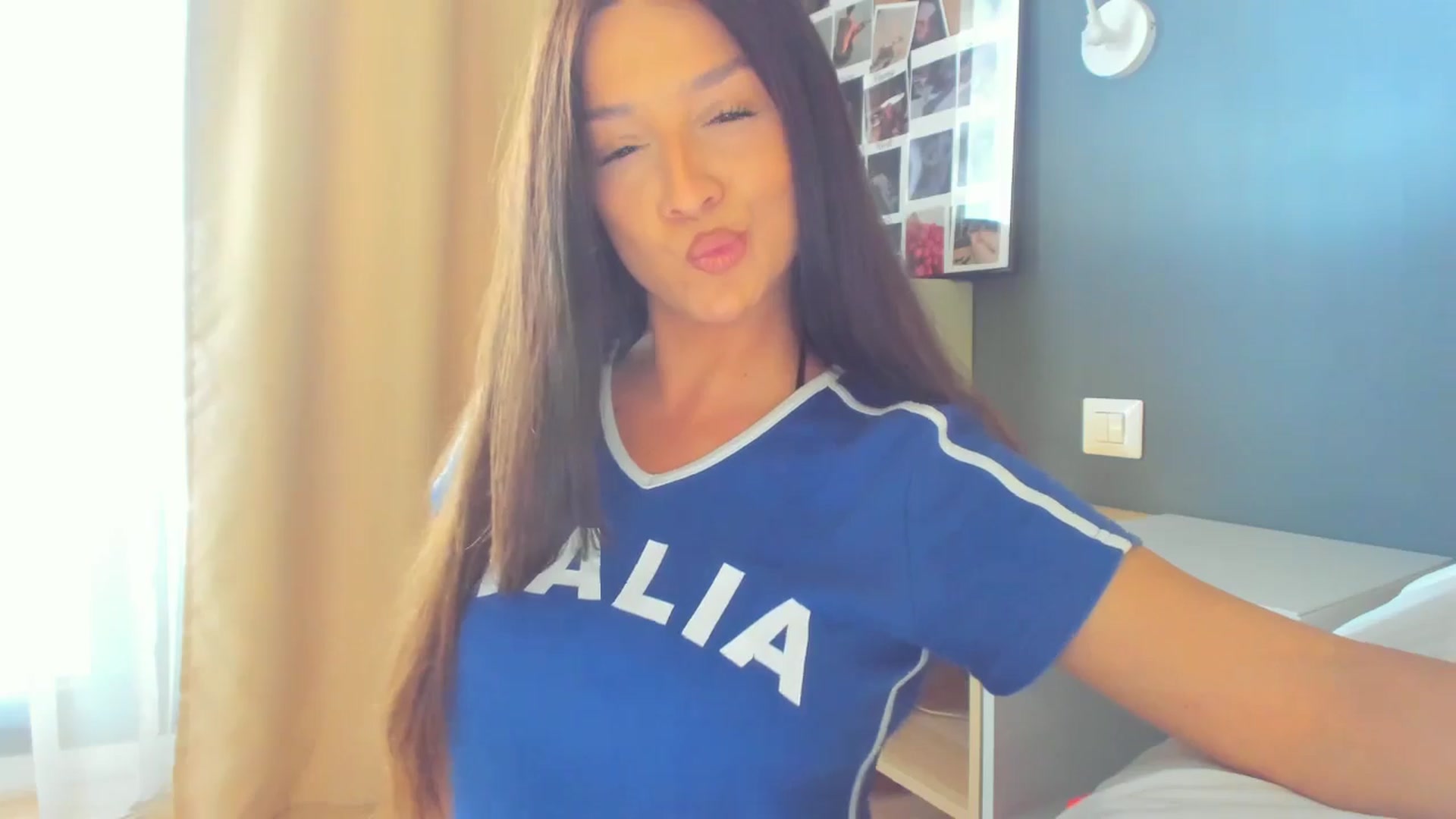 Gallery image thumbnail from Eve___'s myfreecams stream on, 05/09/2025, 13:54 image 4 of 20