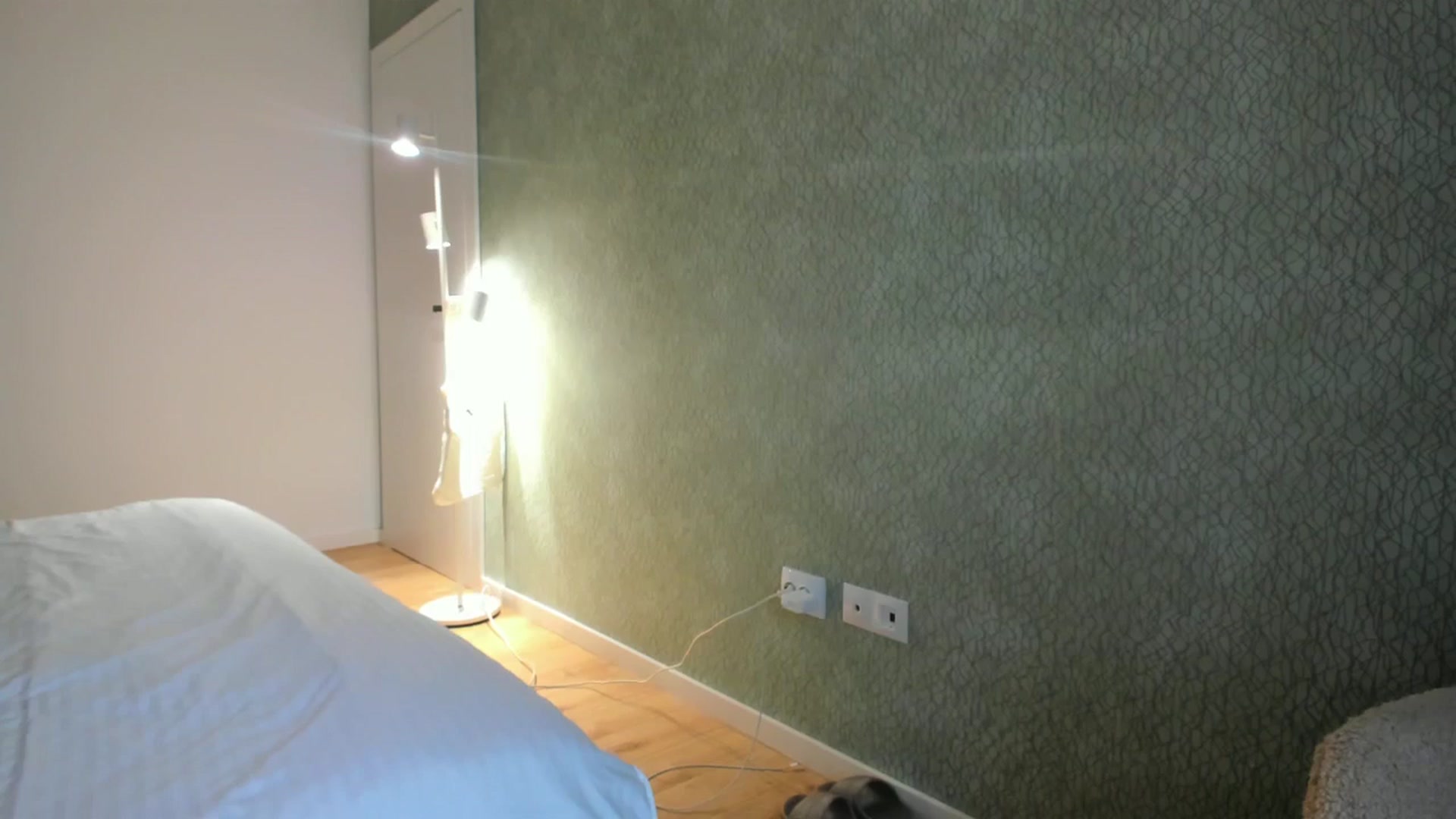 Gallery image thumbnail from Eve___'s myfreecams stream on, 05/09/2025, 15:29 image 7 of 20