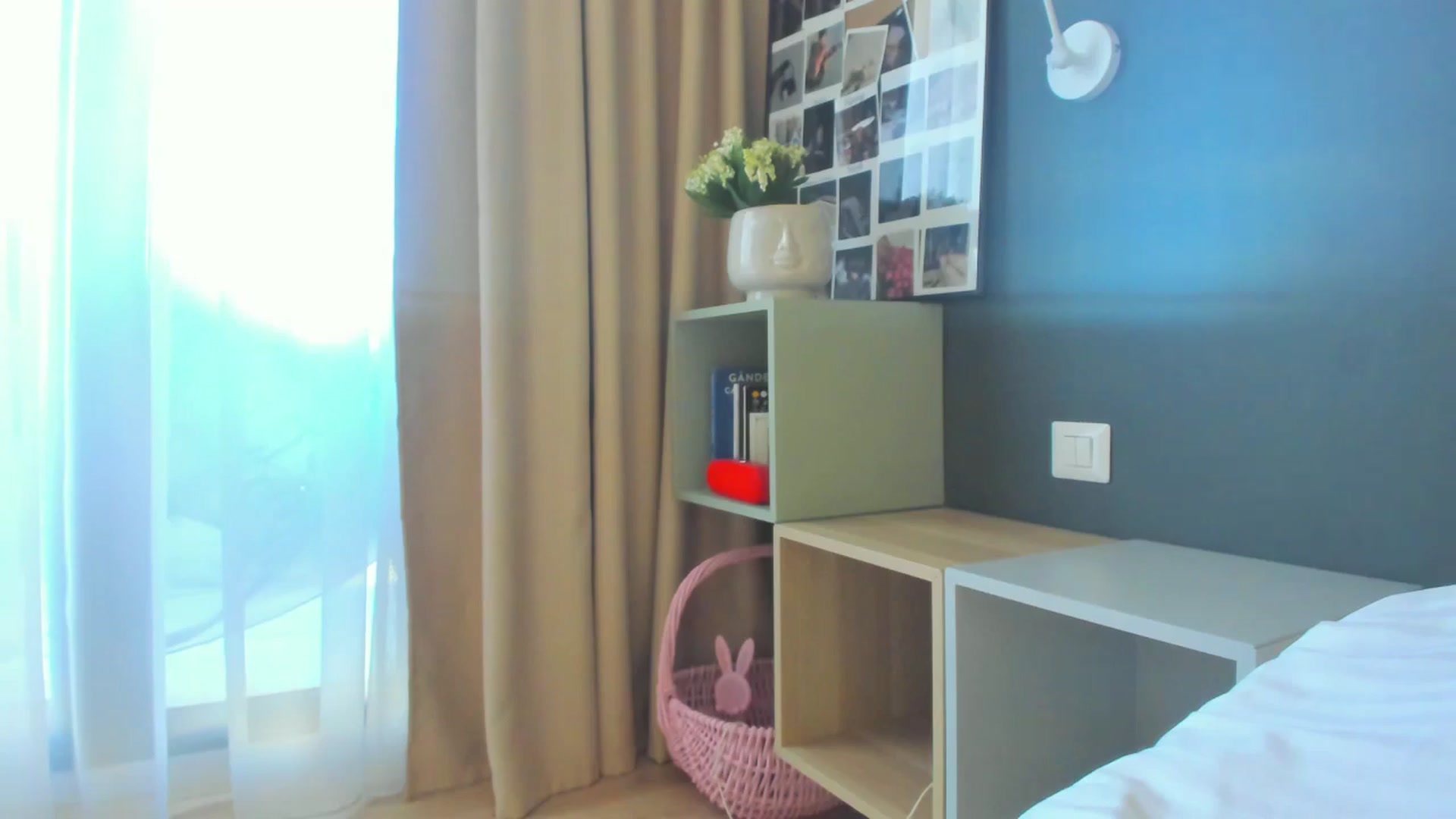 Gallery image thumbnail from Eve___'s myfreecams stream on, 05/10/2025, 14:00 image 17 of 20