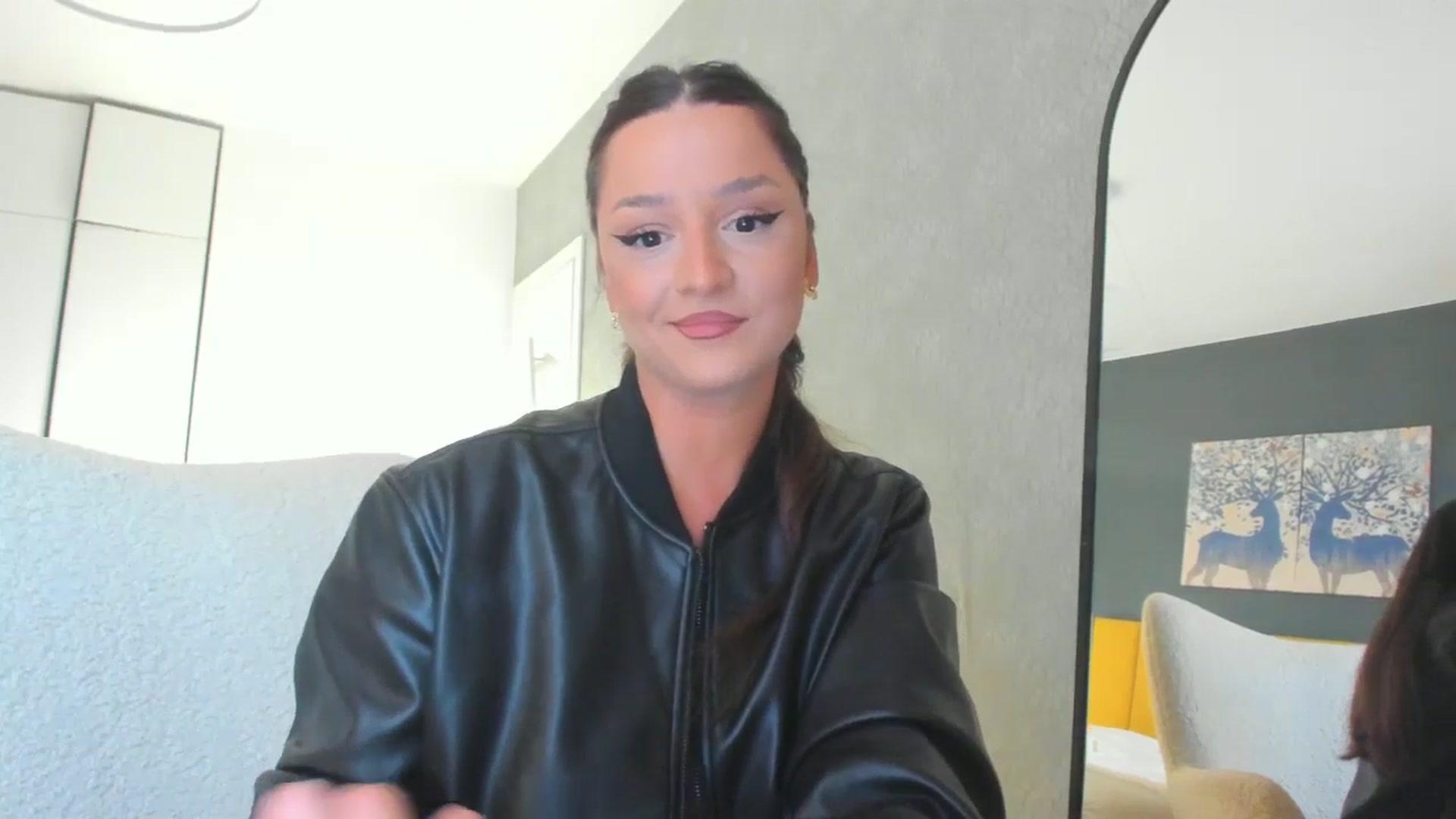 Gallery image thumbnail from Eve___'s myfreecams stream on, 05/18/2025, 14:32 image 6 of 20