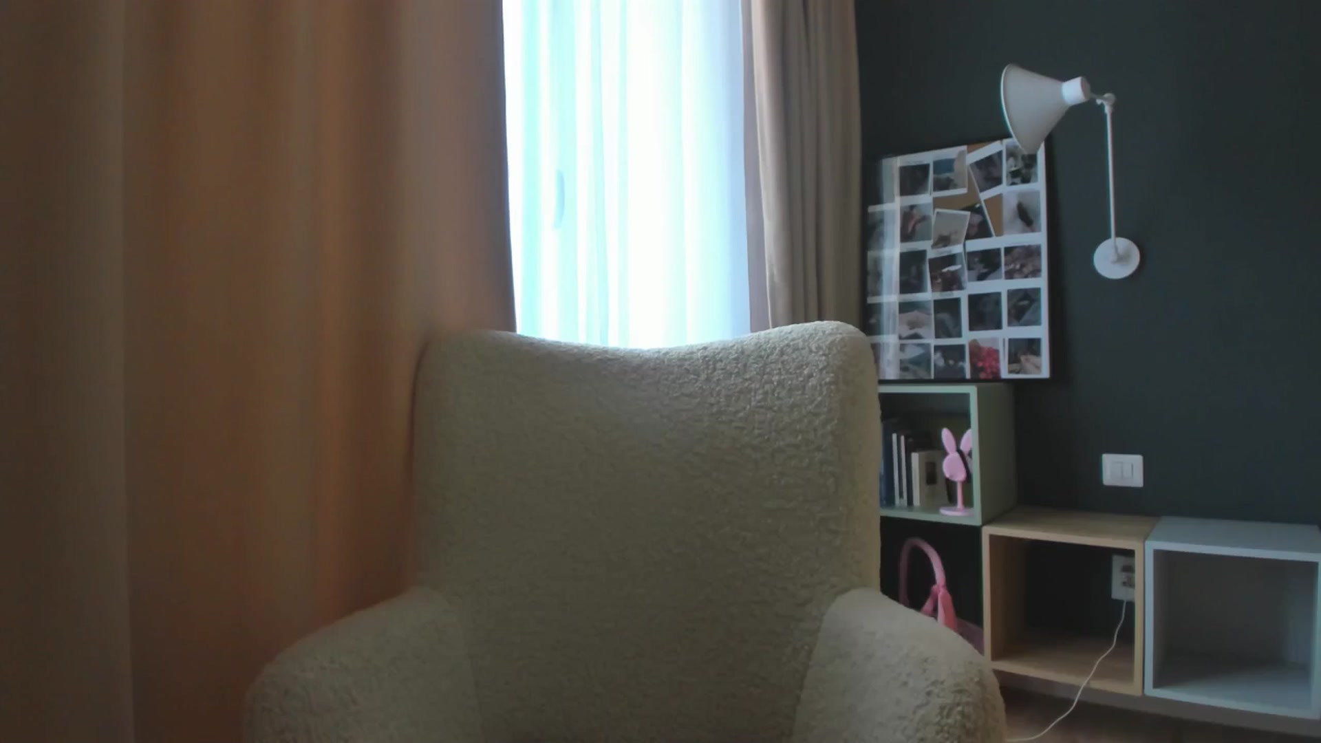 Gallery image thumbnail from Eve___'s myfreecams stream on, 06/01/2025, 13:11 image 8 of 20